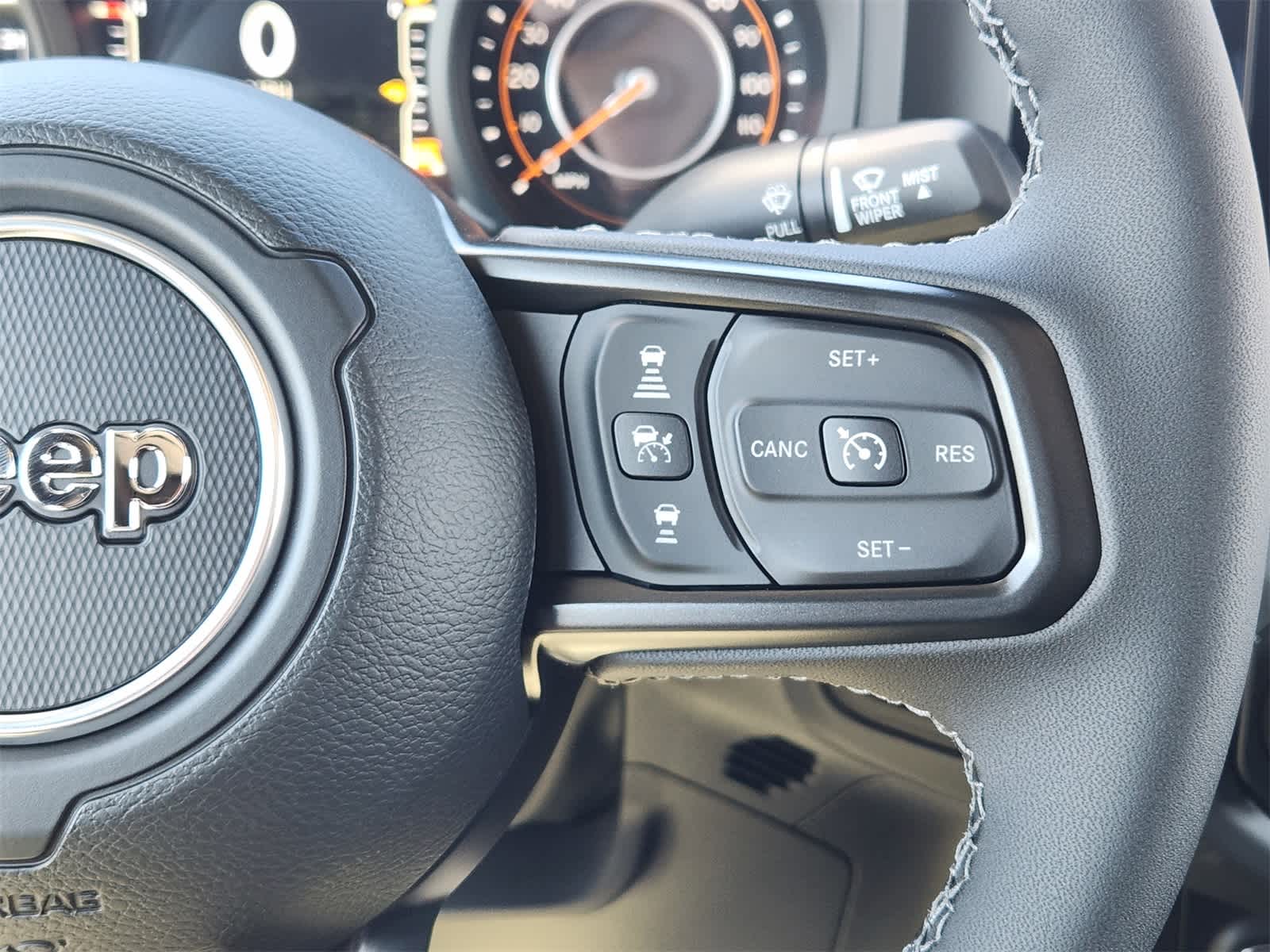 Thumbnail: 2025 Jeep Gladiator - 26