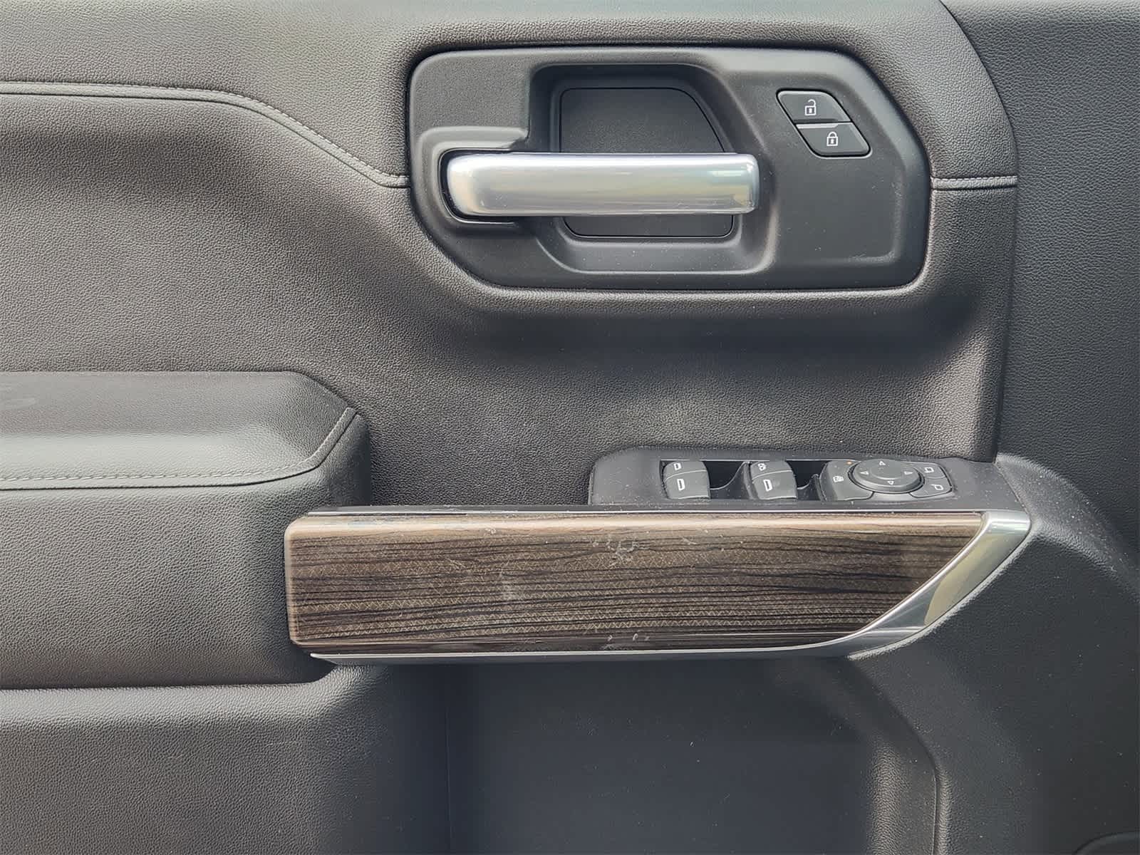 Thumbnail: 2019 Chevrolet Silverado 1500 - 22