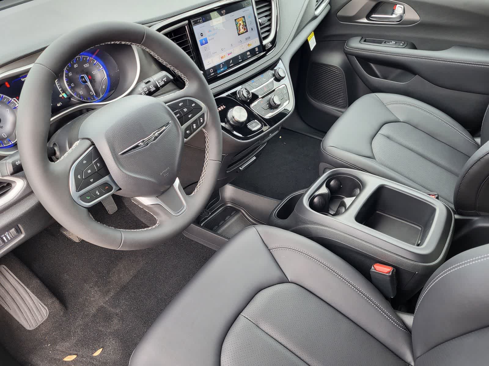 Thumbnail: 2026 Chrysler Pacifica - 8