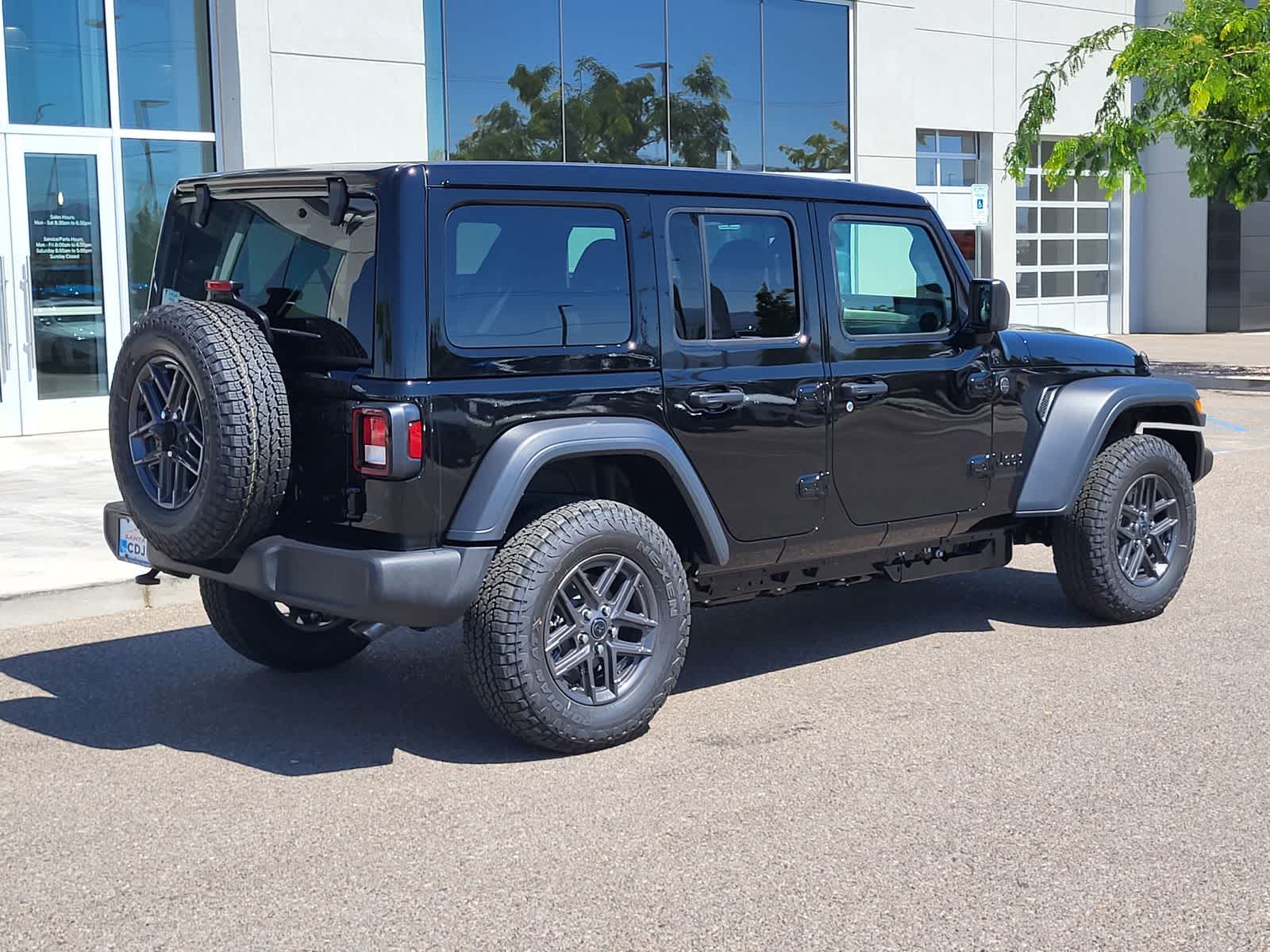 Thumbnail: 2026 Jeep Wrangler - 4