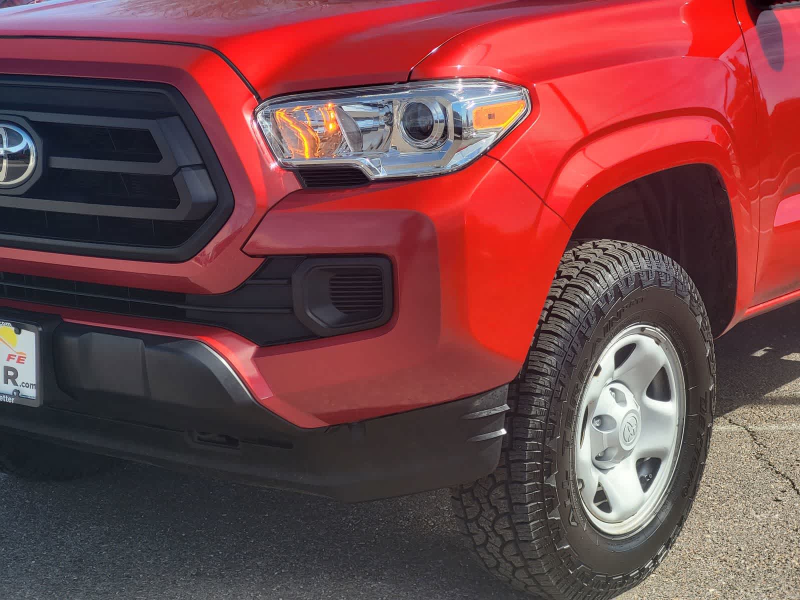 Thumbnail: 2022 Toyota Tacoma - 8