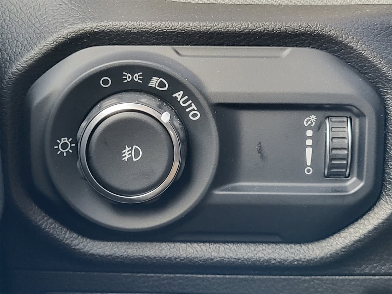 Thumbnail: 2025 Jeep Wrangler - 14