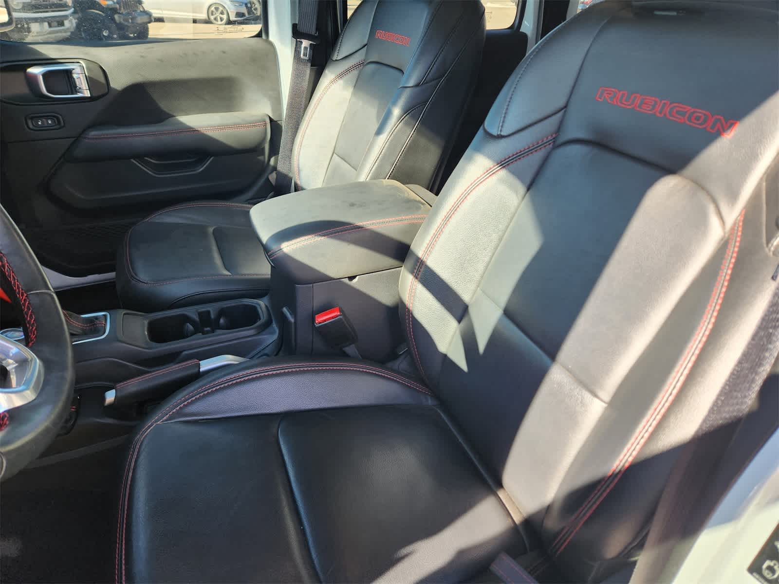 Thumbnail: 2022 Jeep Wrangler - 15