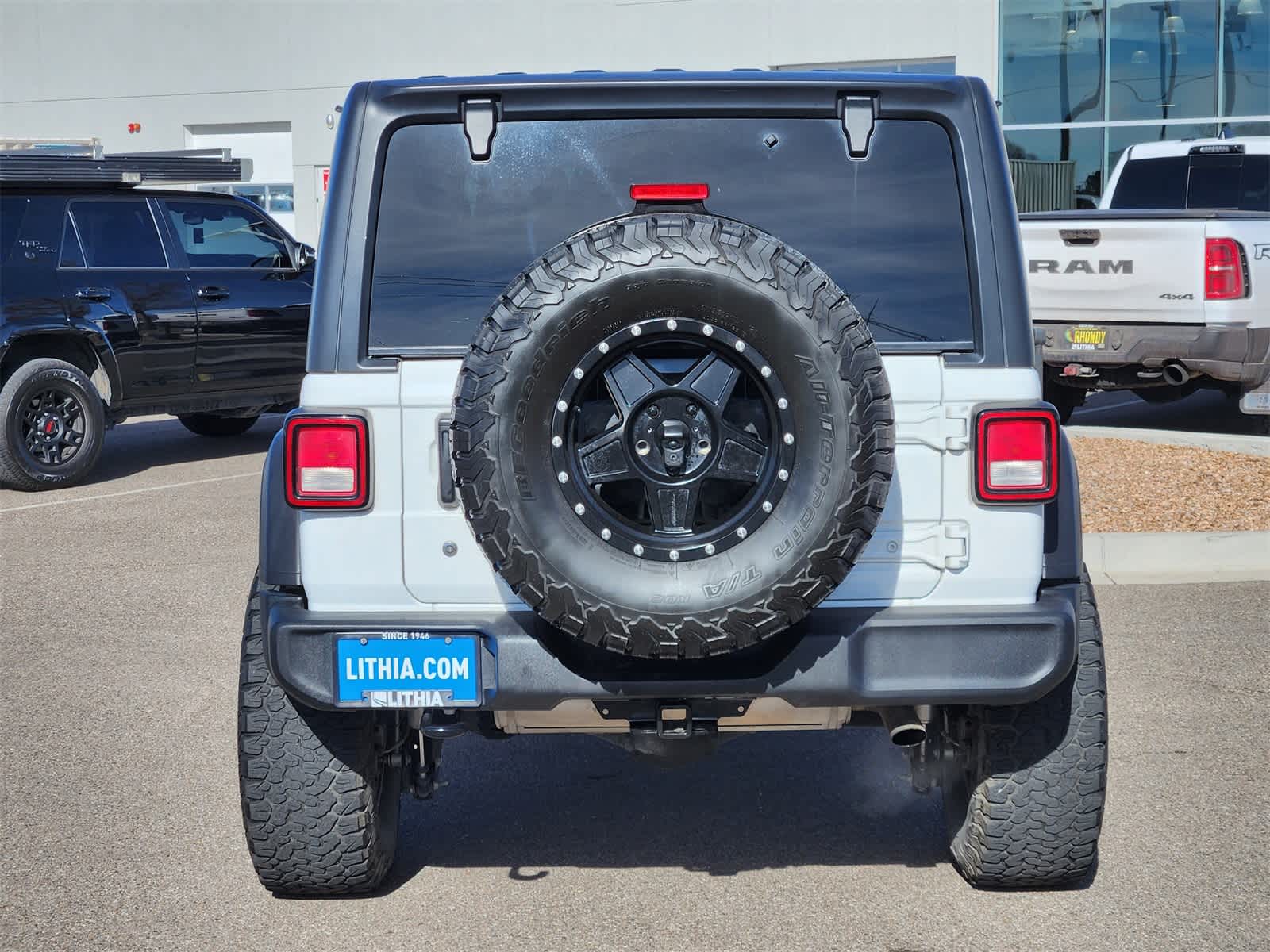 Thumbnail: 2020 Jeep Wrangler - 8