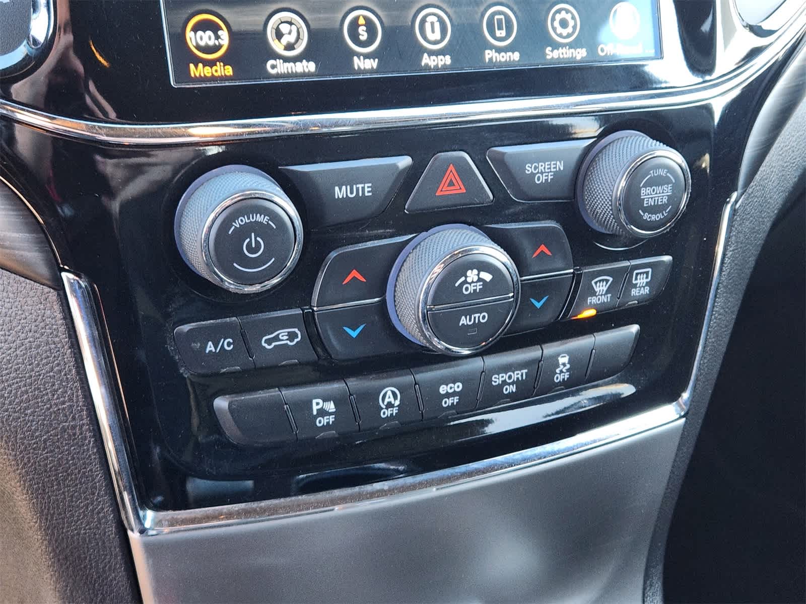 Thumbnail: 2020 Jeep Grand Cherokee - 14