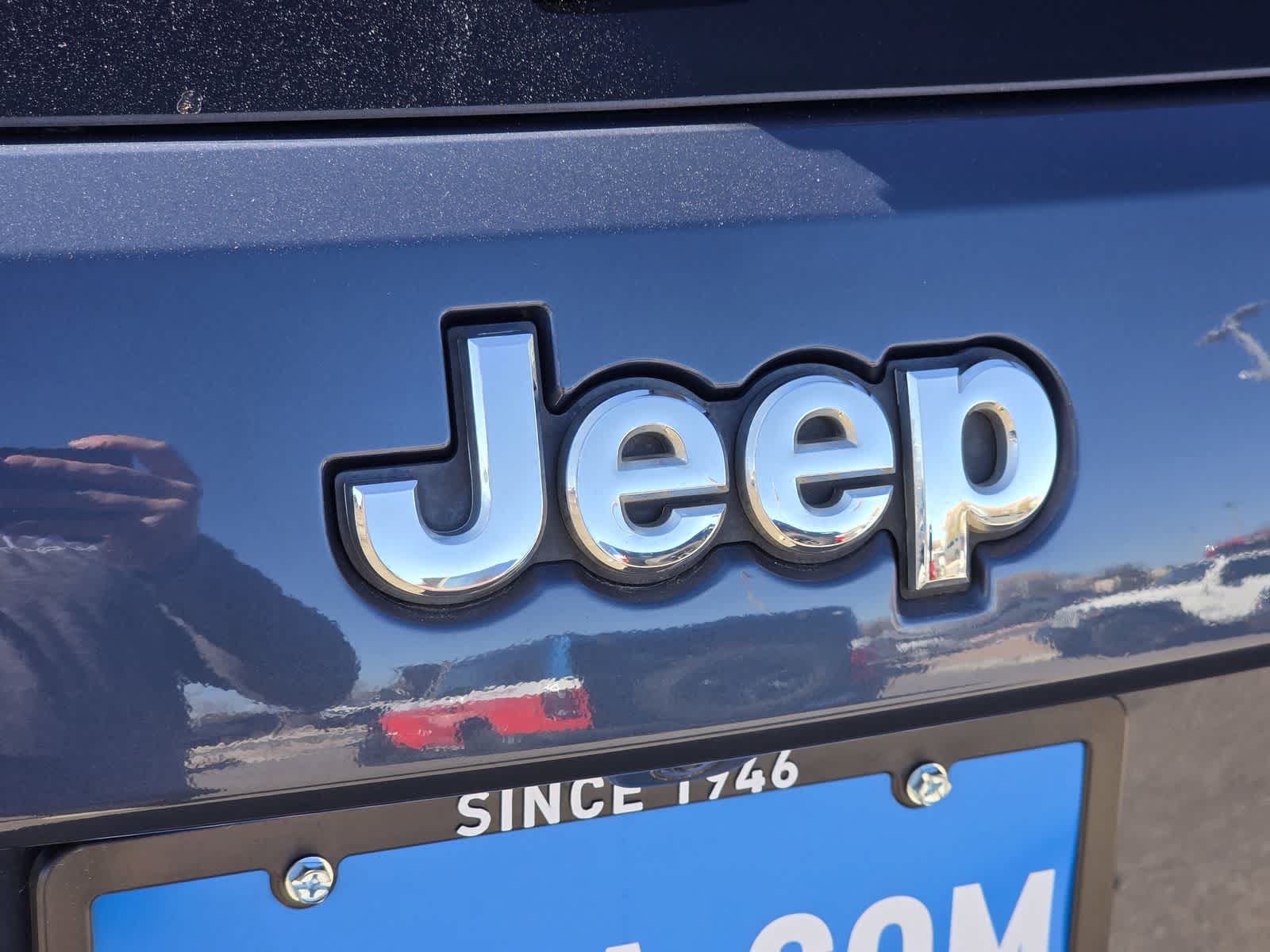 Thumbnail: 2021 Jeep Grand Cherokee - 11