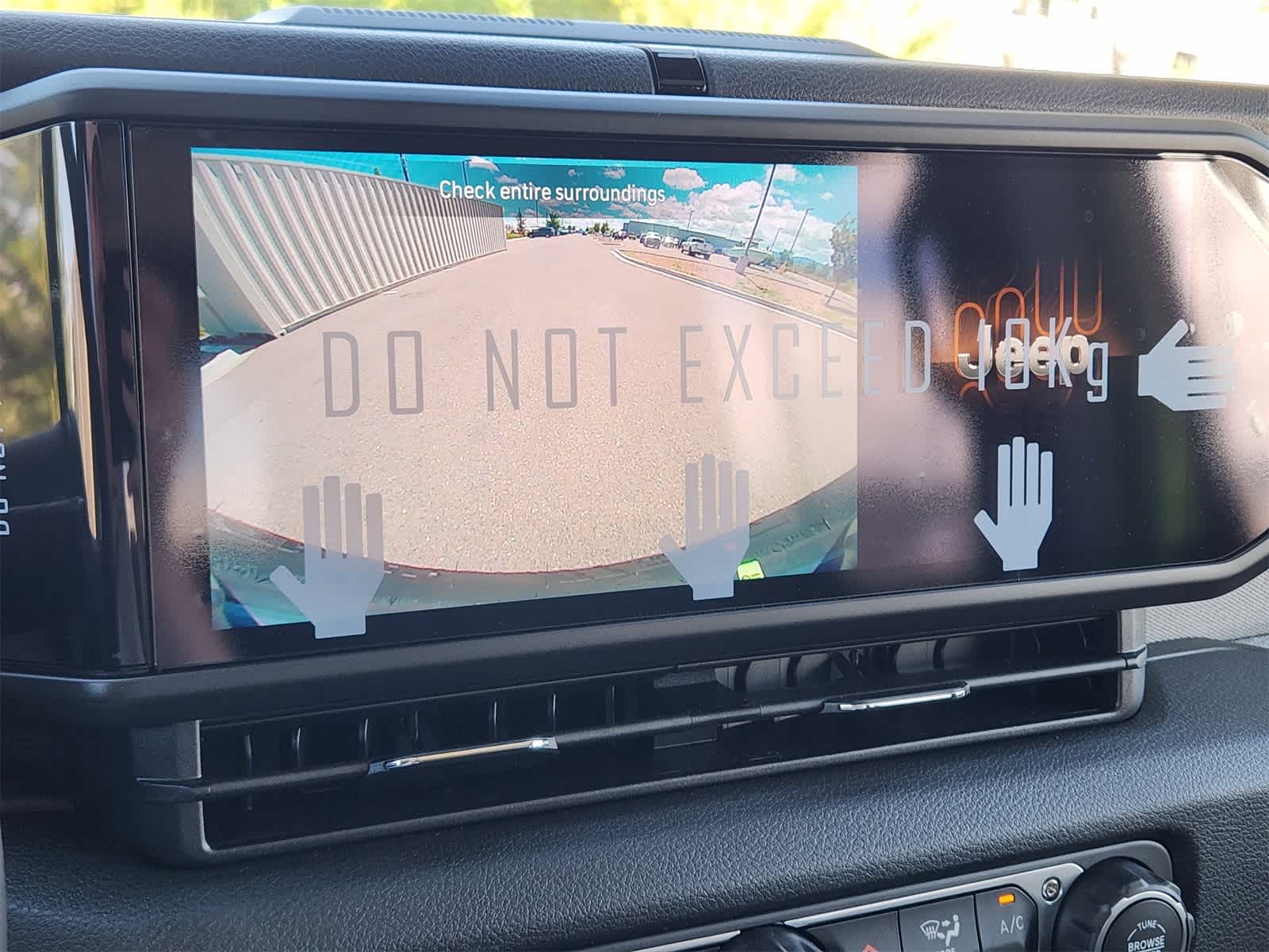 Thumbnail: 2025 Jeep Wrangler - 15