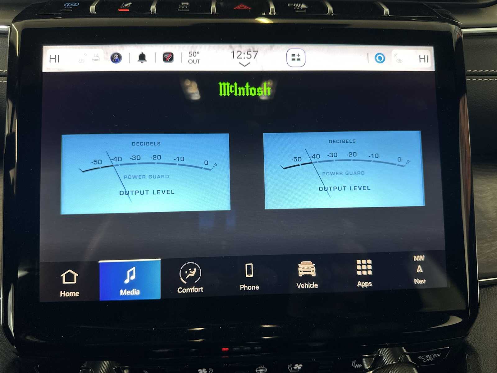 2024 Jeep Grand Cherokee Overland 4xe 32