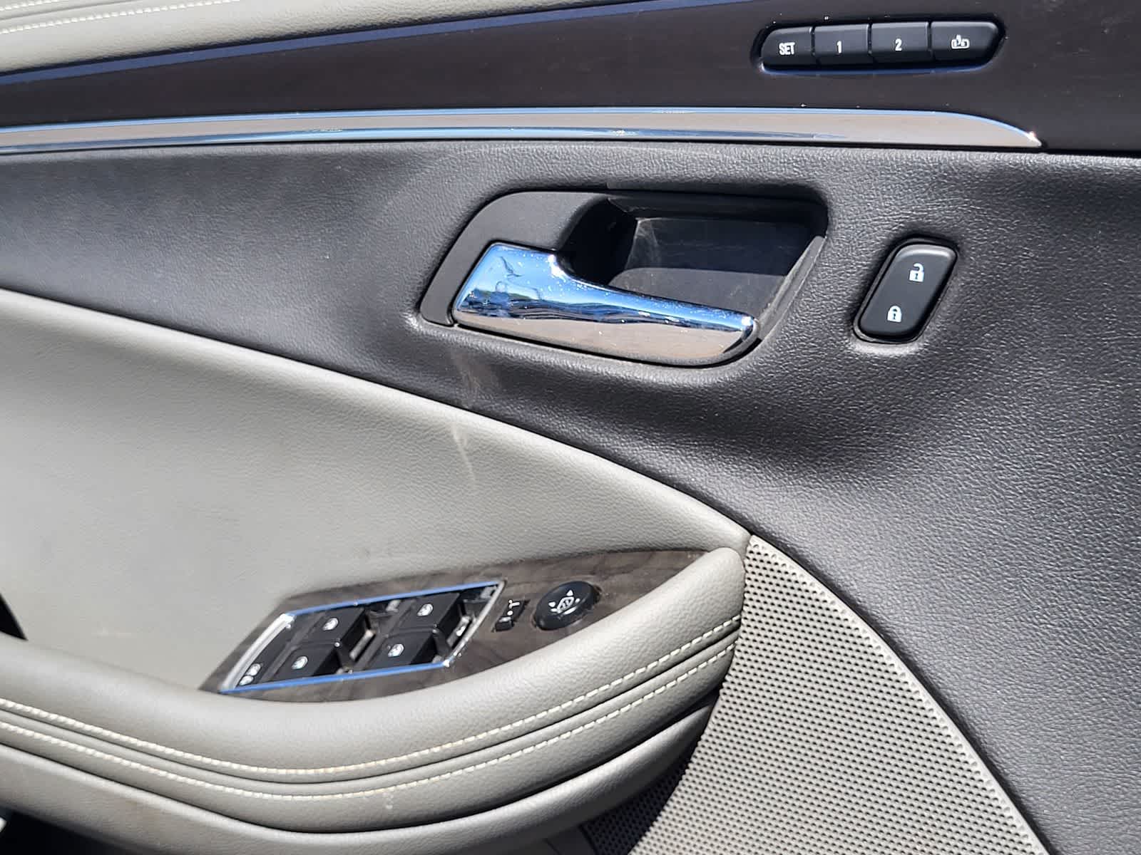 Thumbnail: 2015 Chevrolet Impala - 16