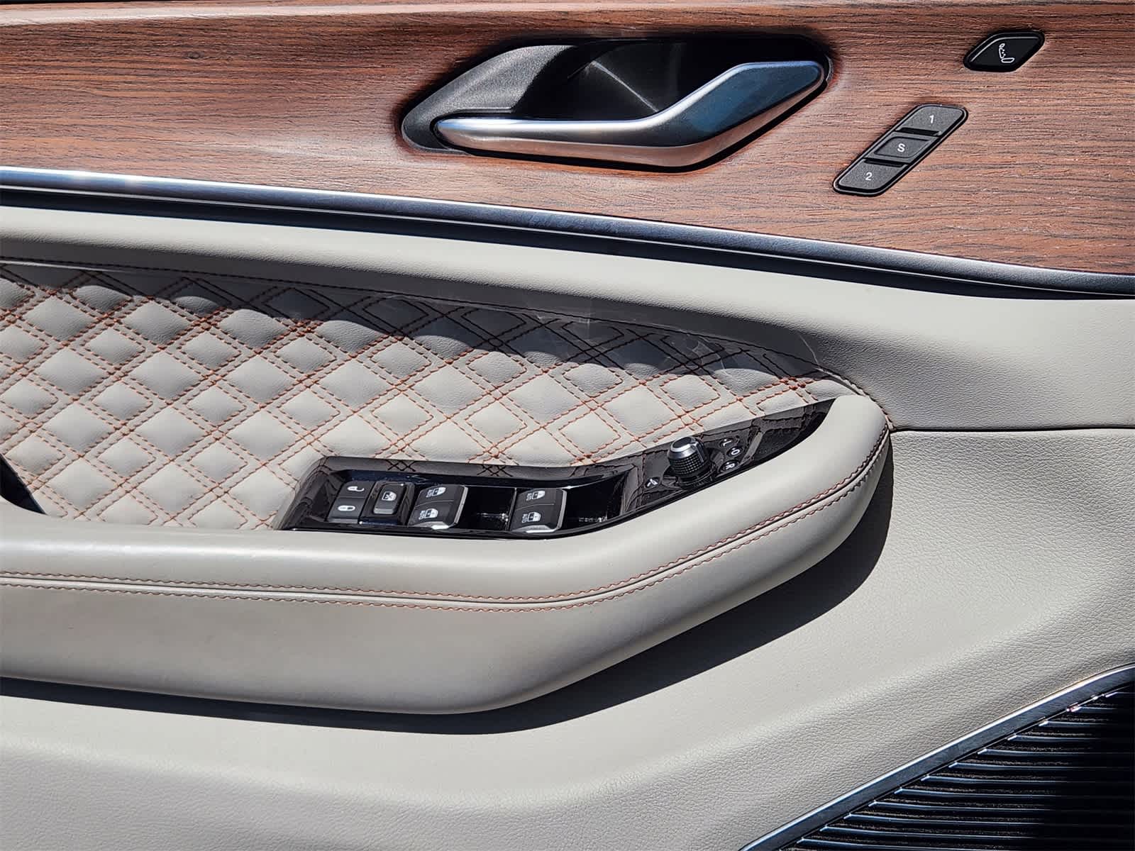Thumbnail: 2022 Jeep Grand Cherokee - 19