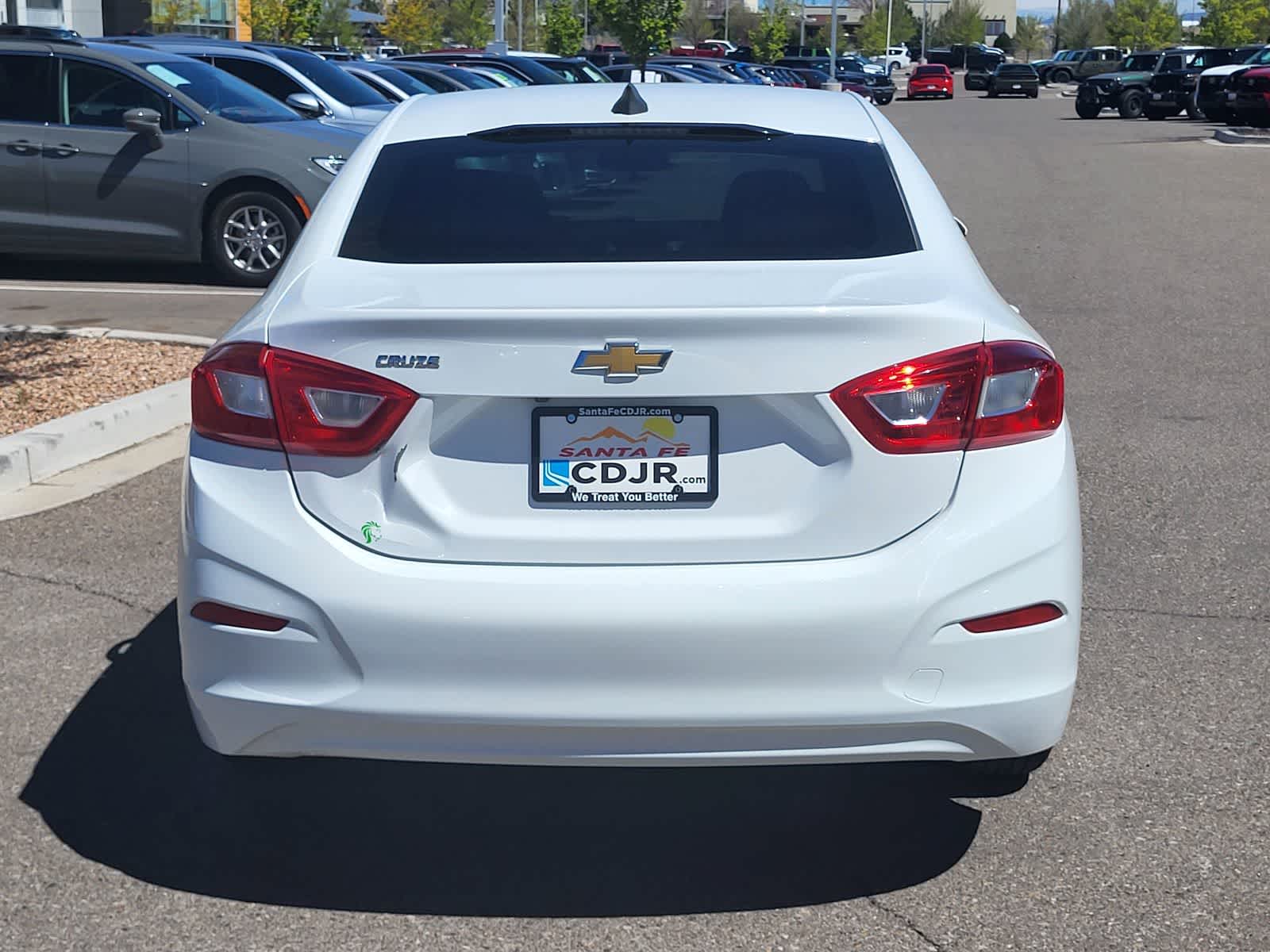 Thumbnail: 2017 Chevrolet Cruze - 6