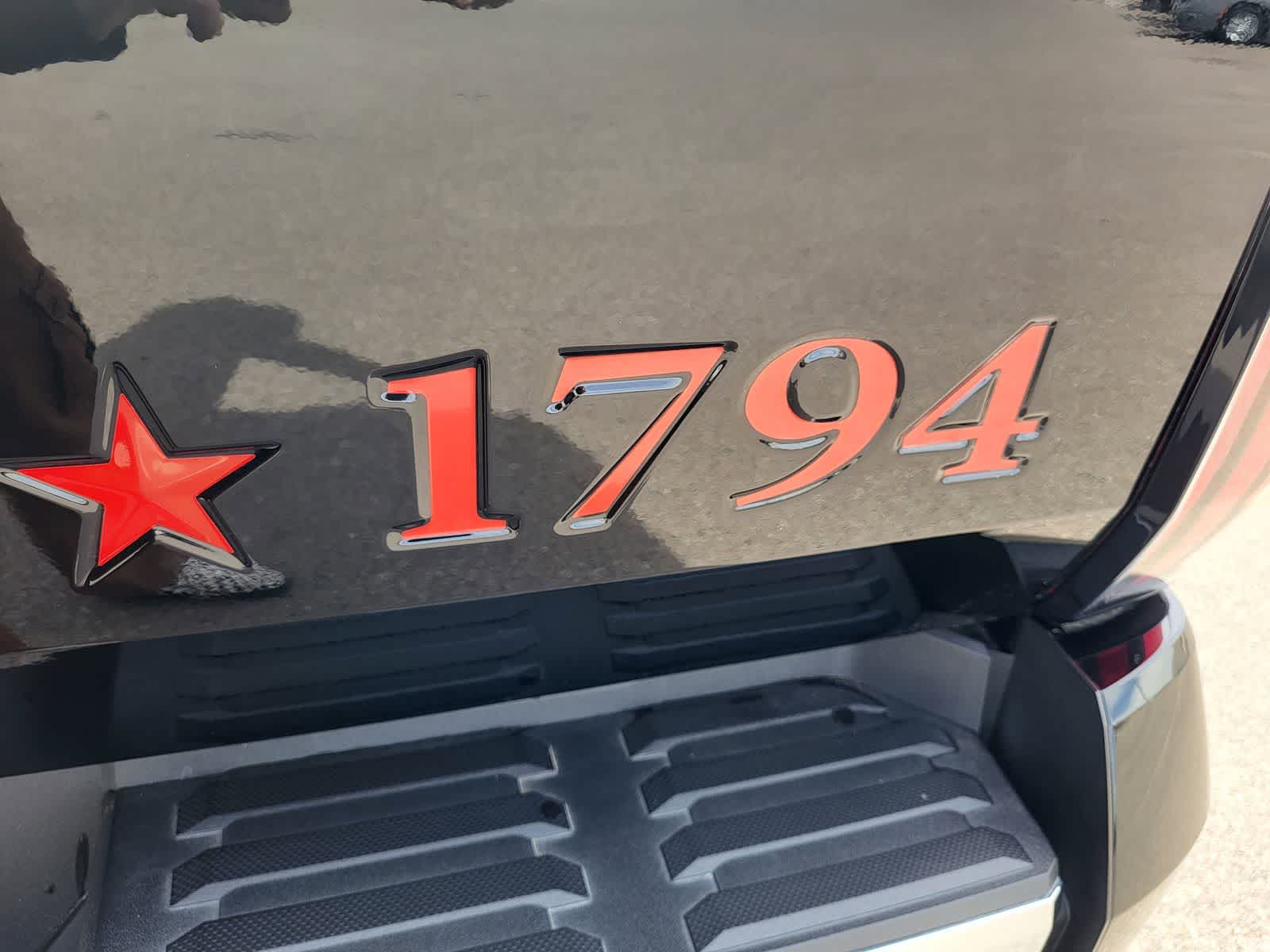 Thumbnail: 2025 Toyota Tundra - 12