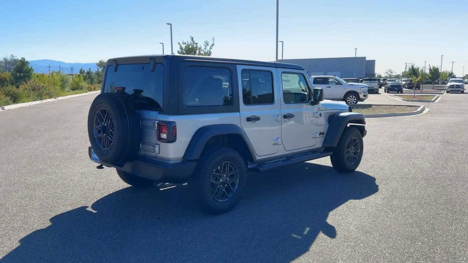 Thumbnail: 2024 Jeep Wrangler - 10