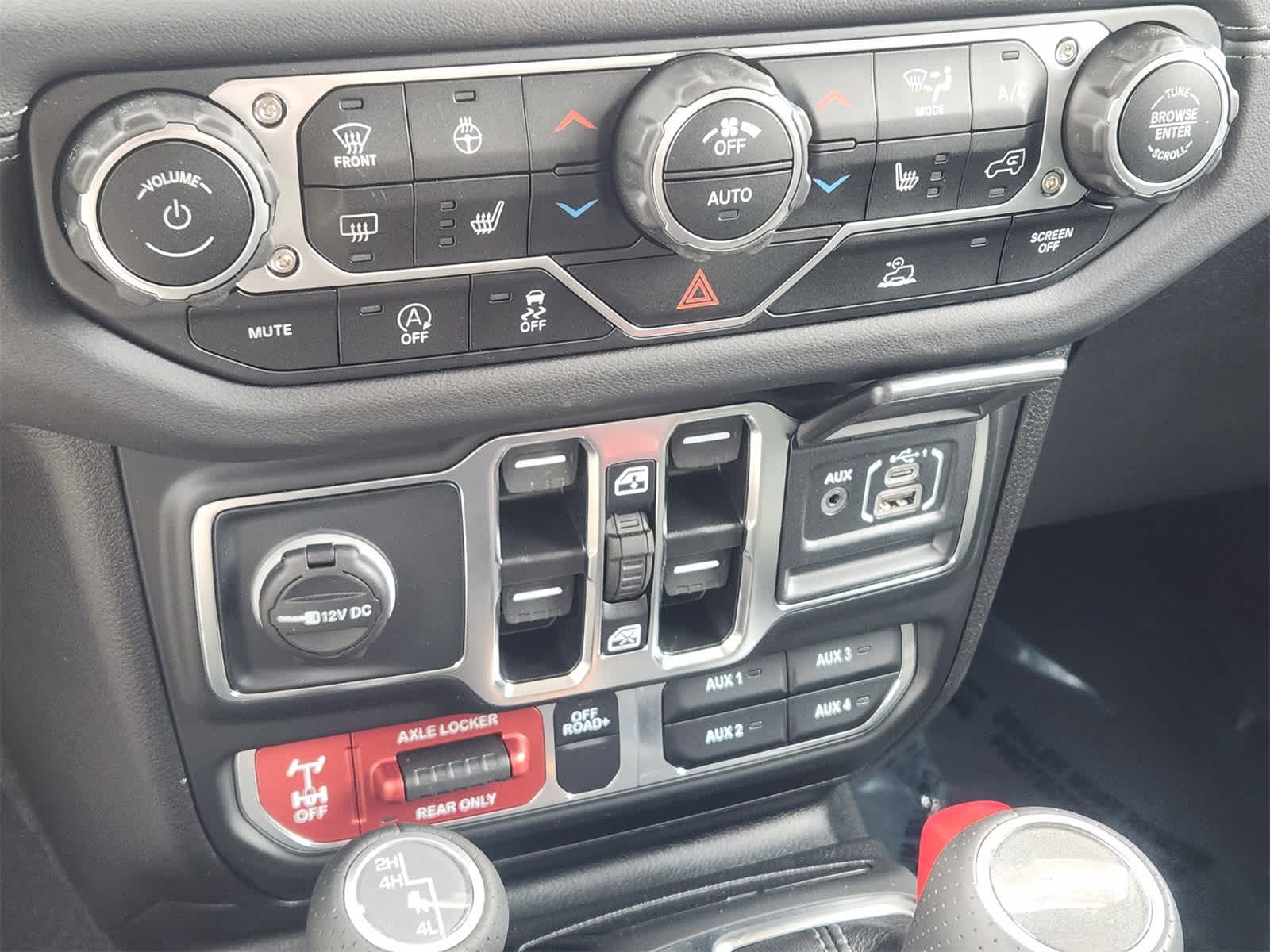 Thumbnail: 2025 Jeep Gladiator - 15