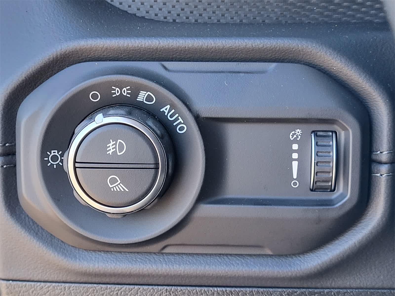 Thumbnail: 2025 Jeep Gladiator - 14