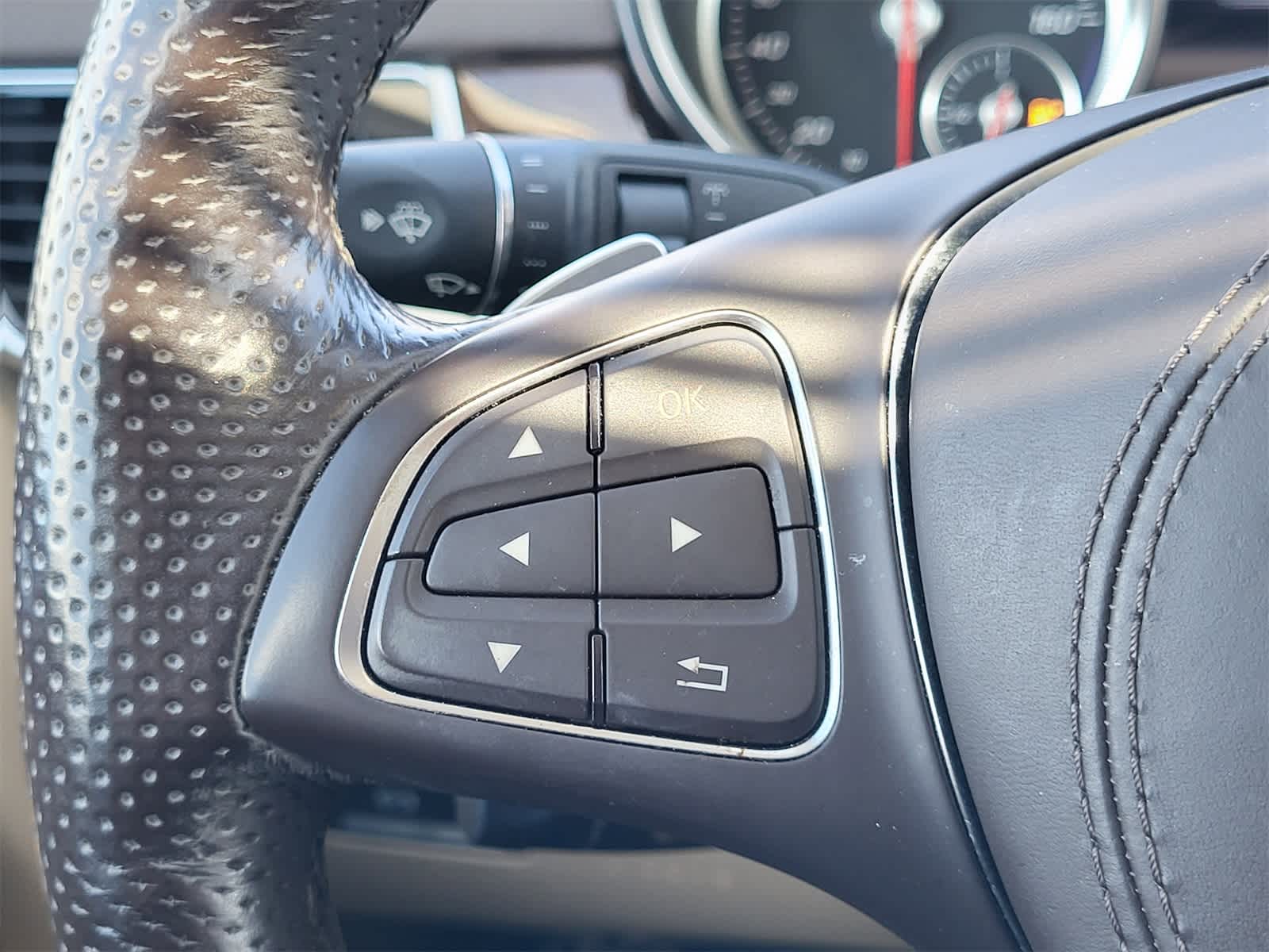 Thumbnail: 2017 Mercedes-Benz GLS - 16