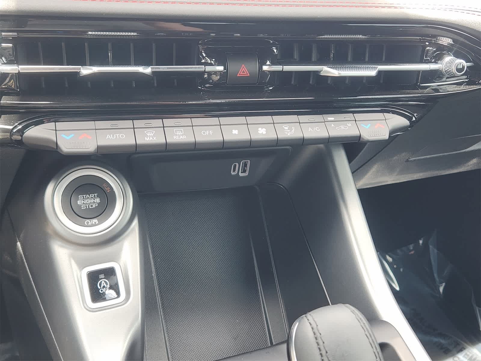 Thumbnail: 2025 Dodge Hornet - 16