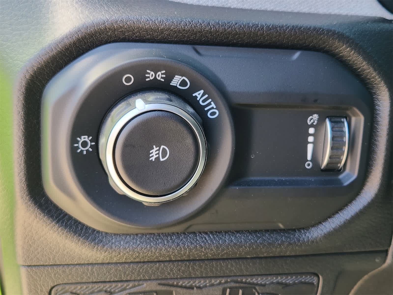 Thumbnail: 2025 Jeep Wrangler - 18