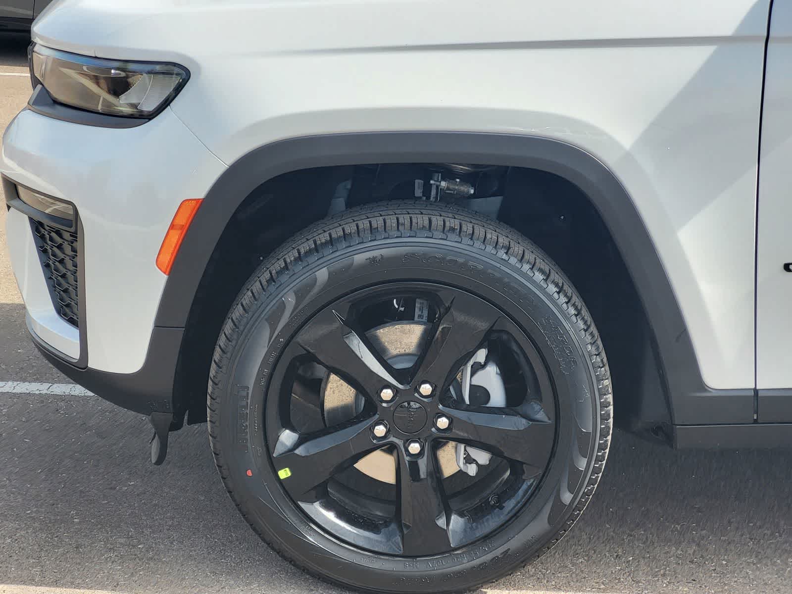 Thumbnail: 2026 Jeep Grand Cherokee - 6