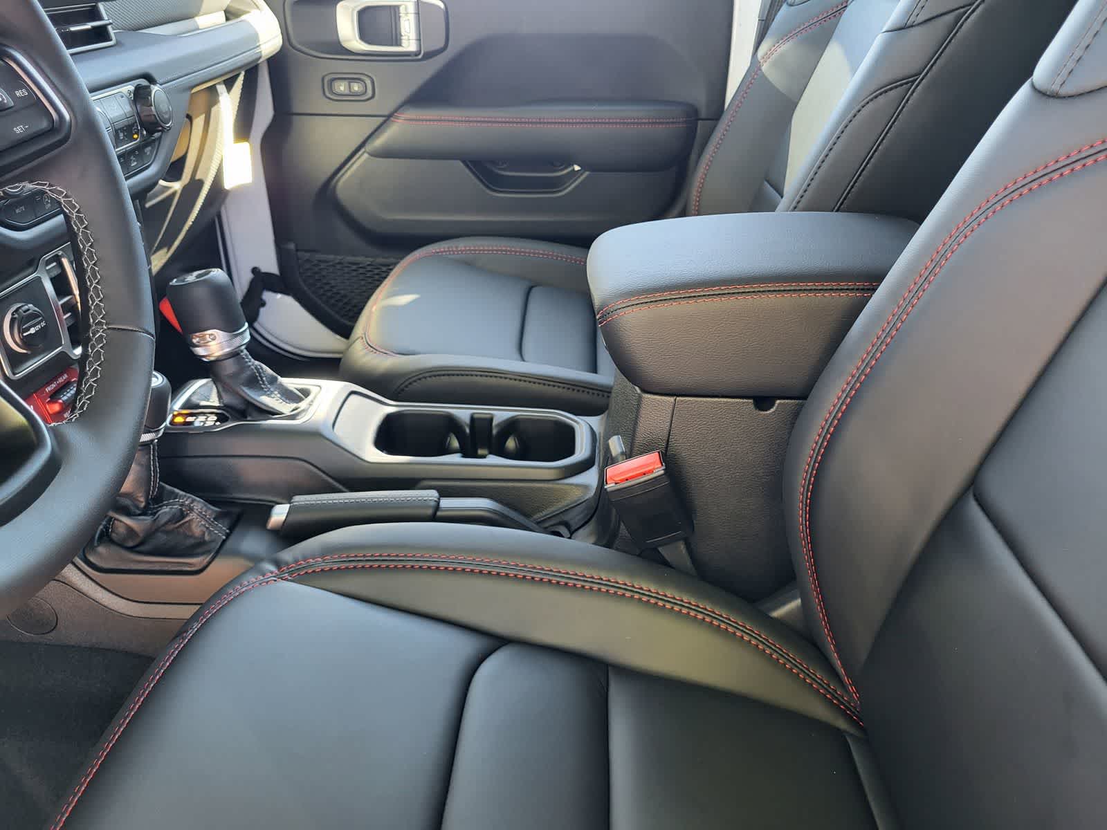 Thumbnail: 2026 Jeep Wrangler - 22
