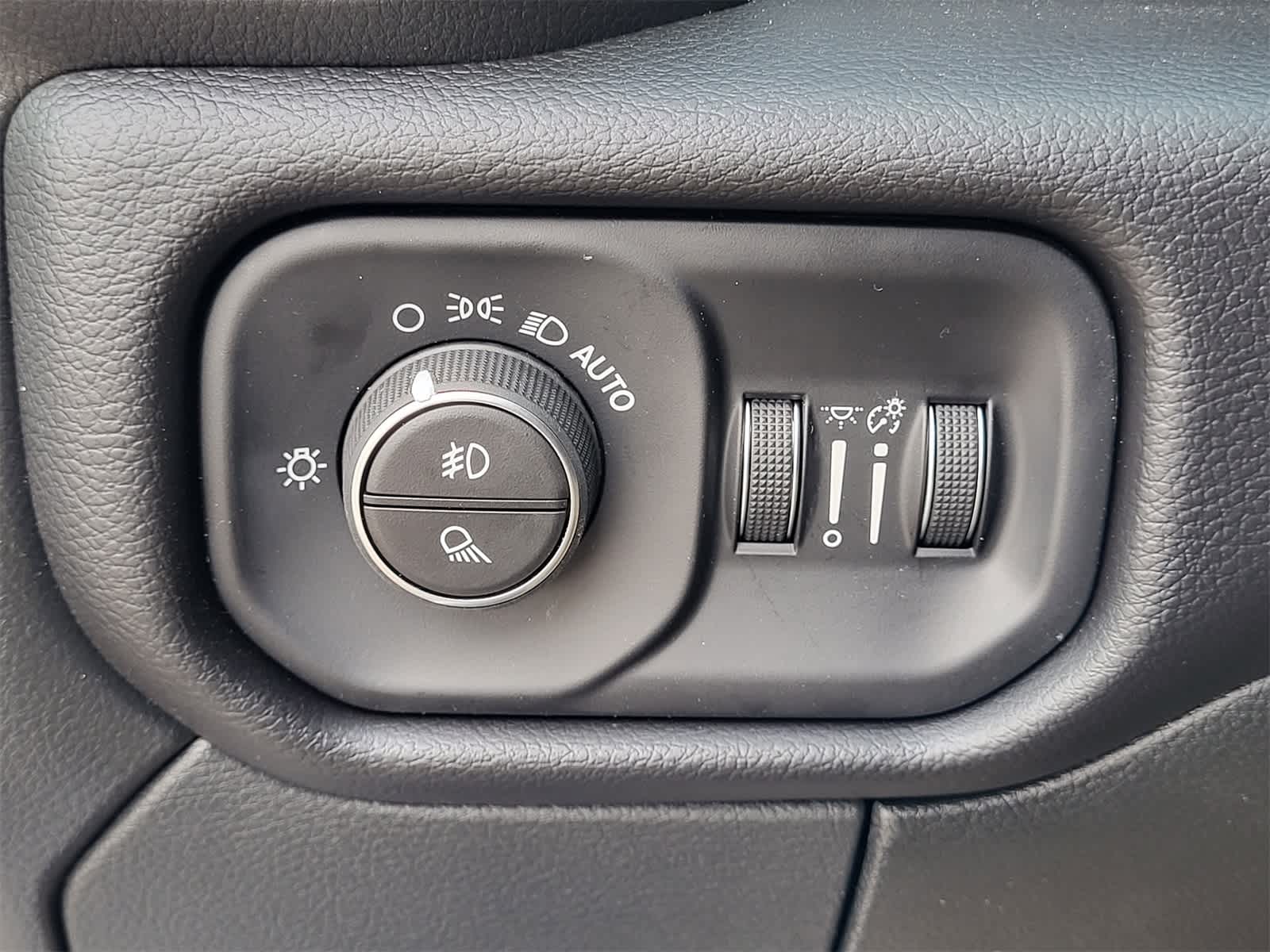 Thumbnail: 2026 RAM 2500 - 16