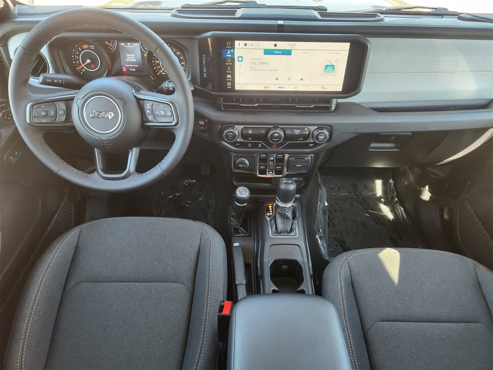 Thumbnail: 2025 Jeep Wrangler - 21