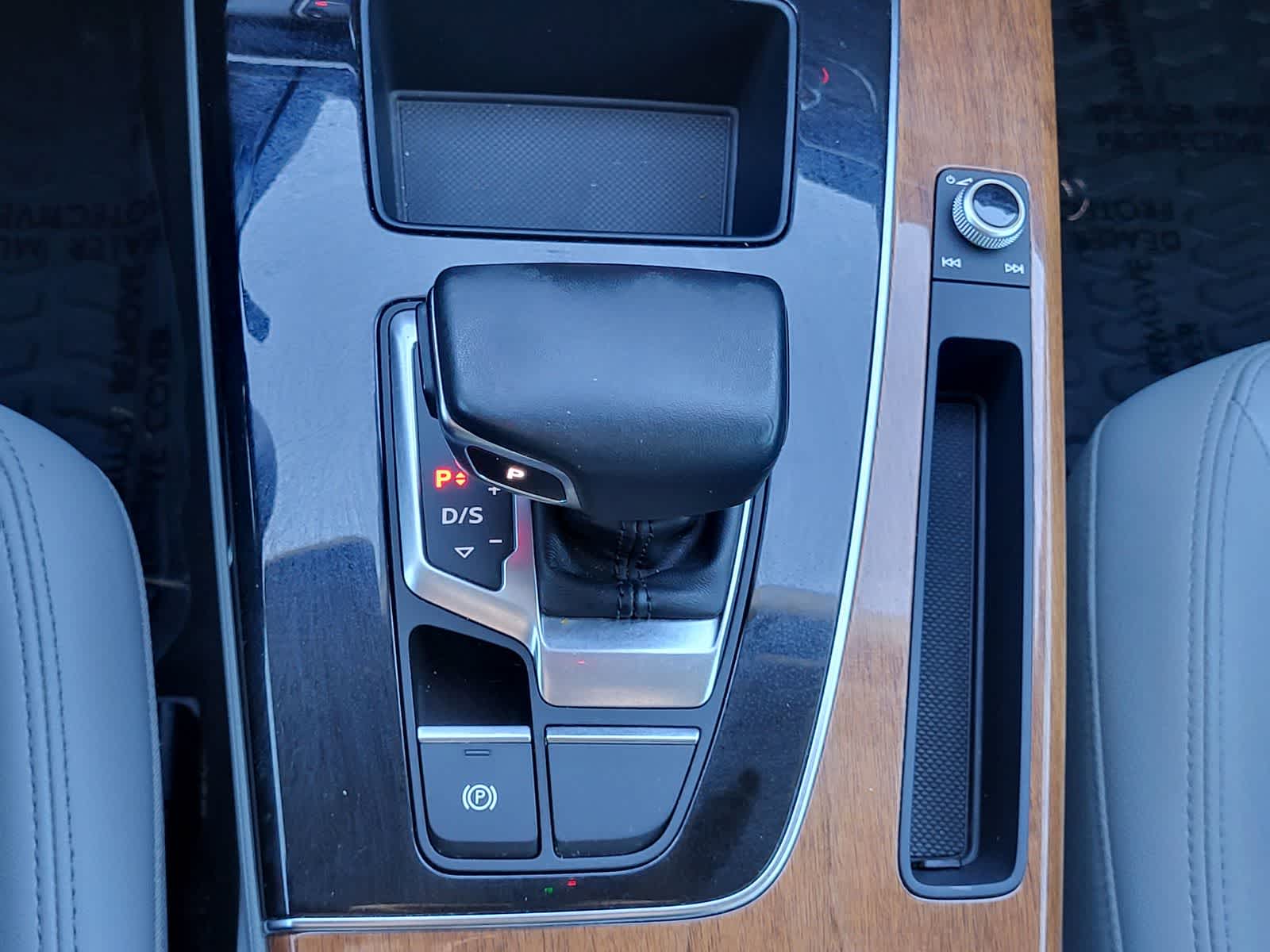 Thumbnail: 2022 Audi Q5 - 25