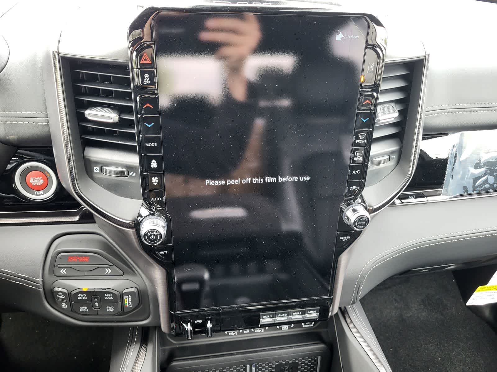 Thumbnail: 2026 RAM 1500 - 17