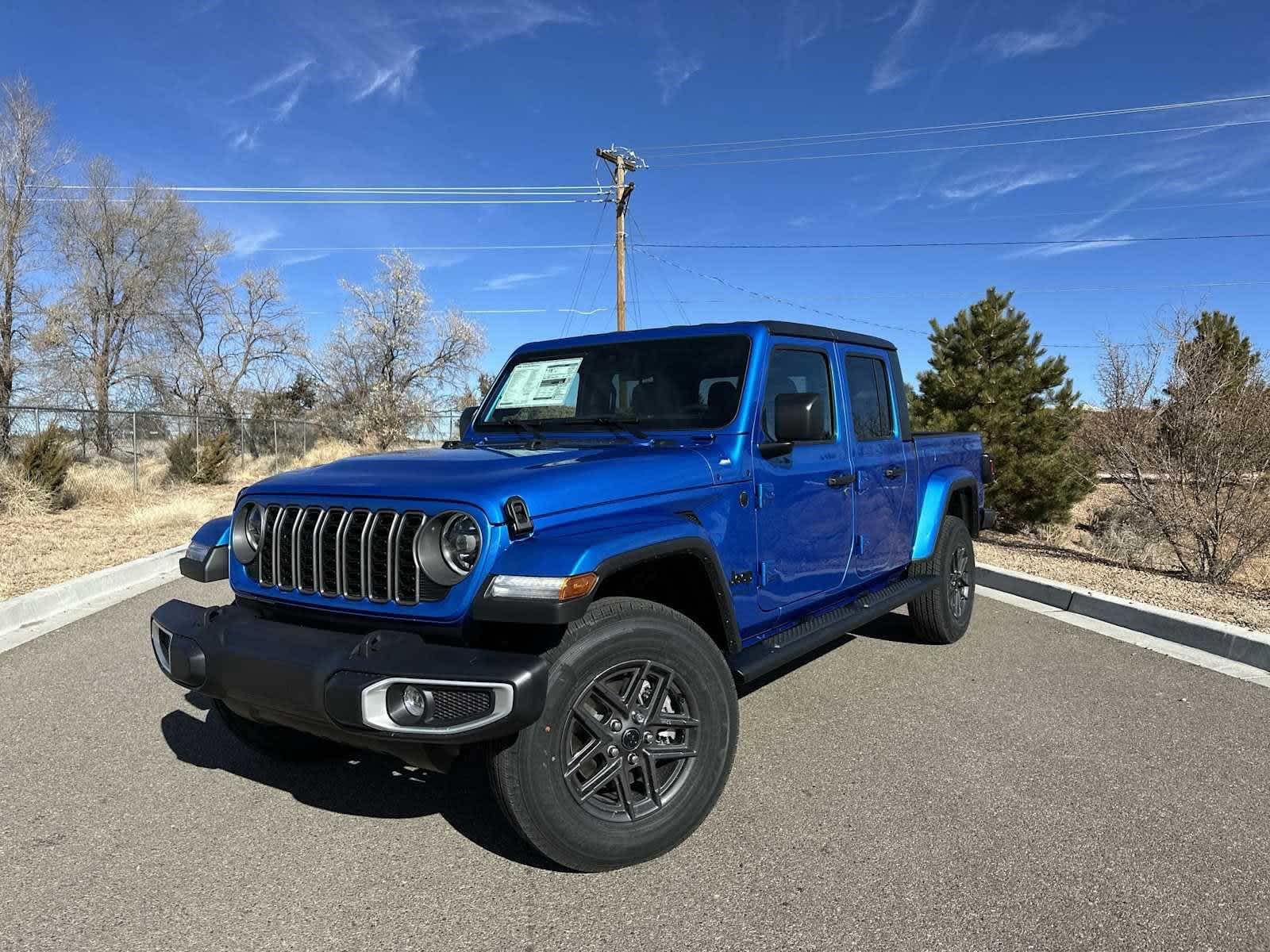 Thumbnail: 2025 Jeep Gladiator - 31