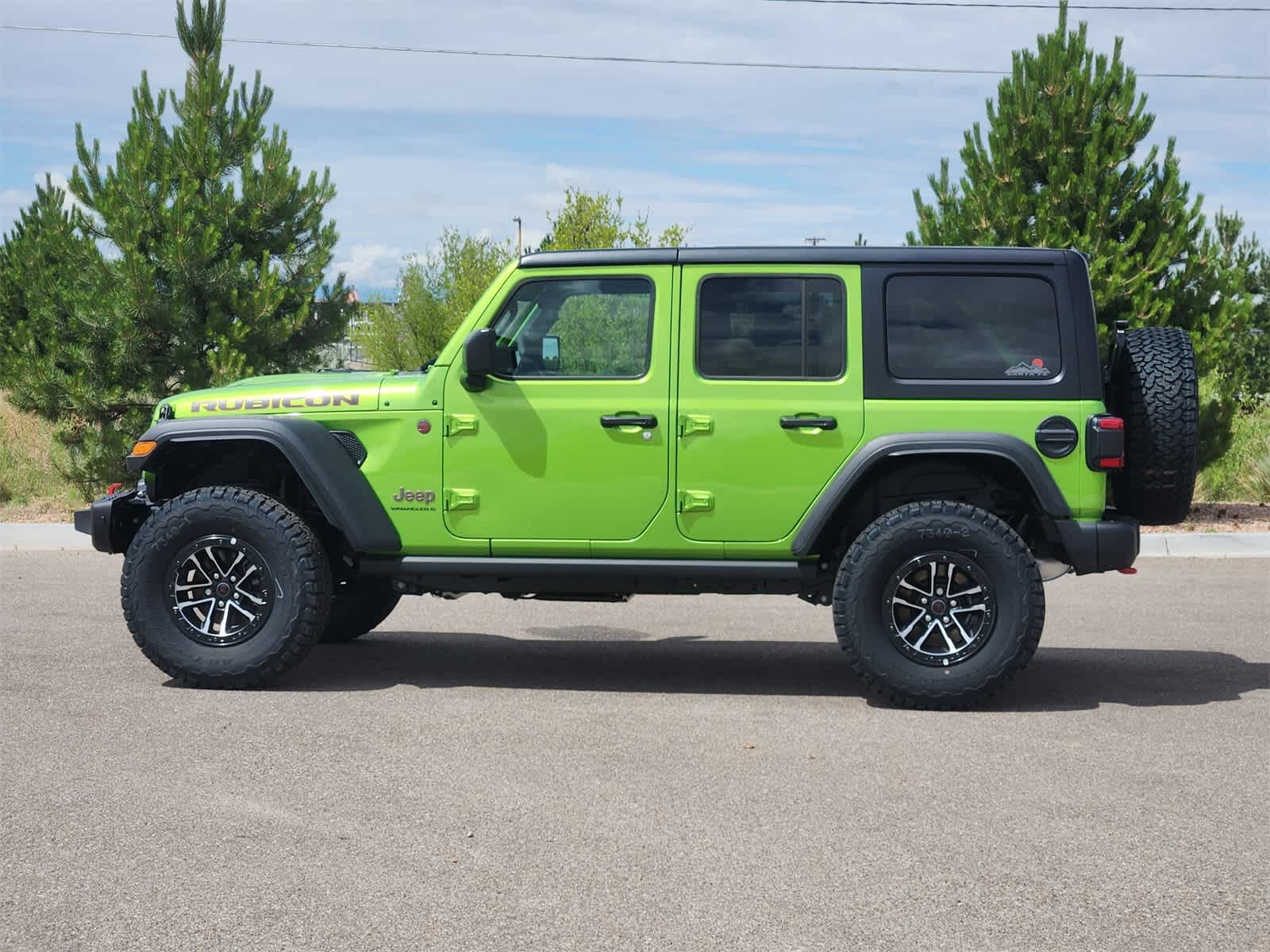 2025 Jeep Wrangler Rubicon Sport photo 4