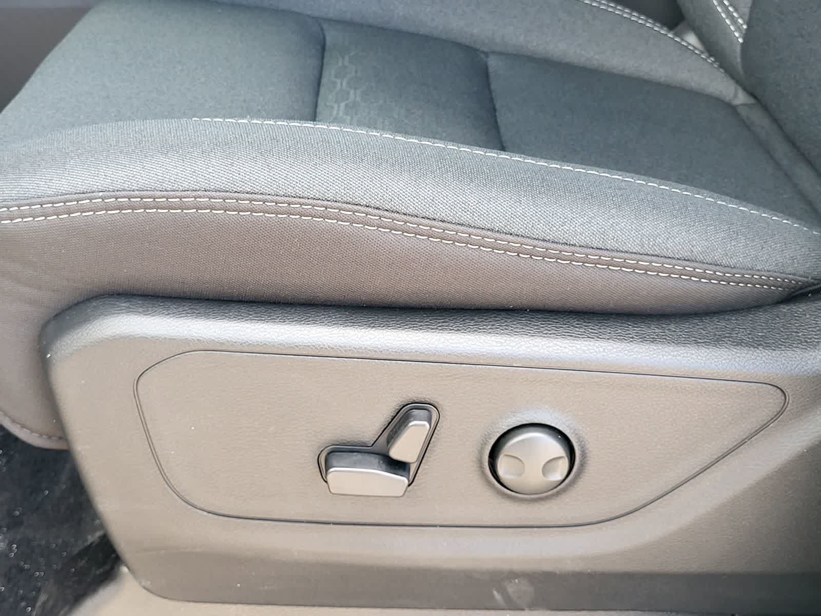 Thumbnail: 2026 RAM 1500 - 11