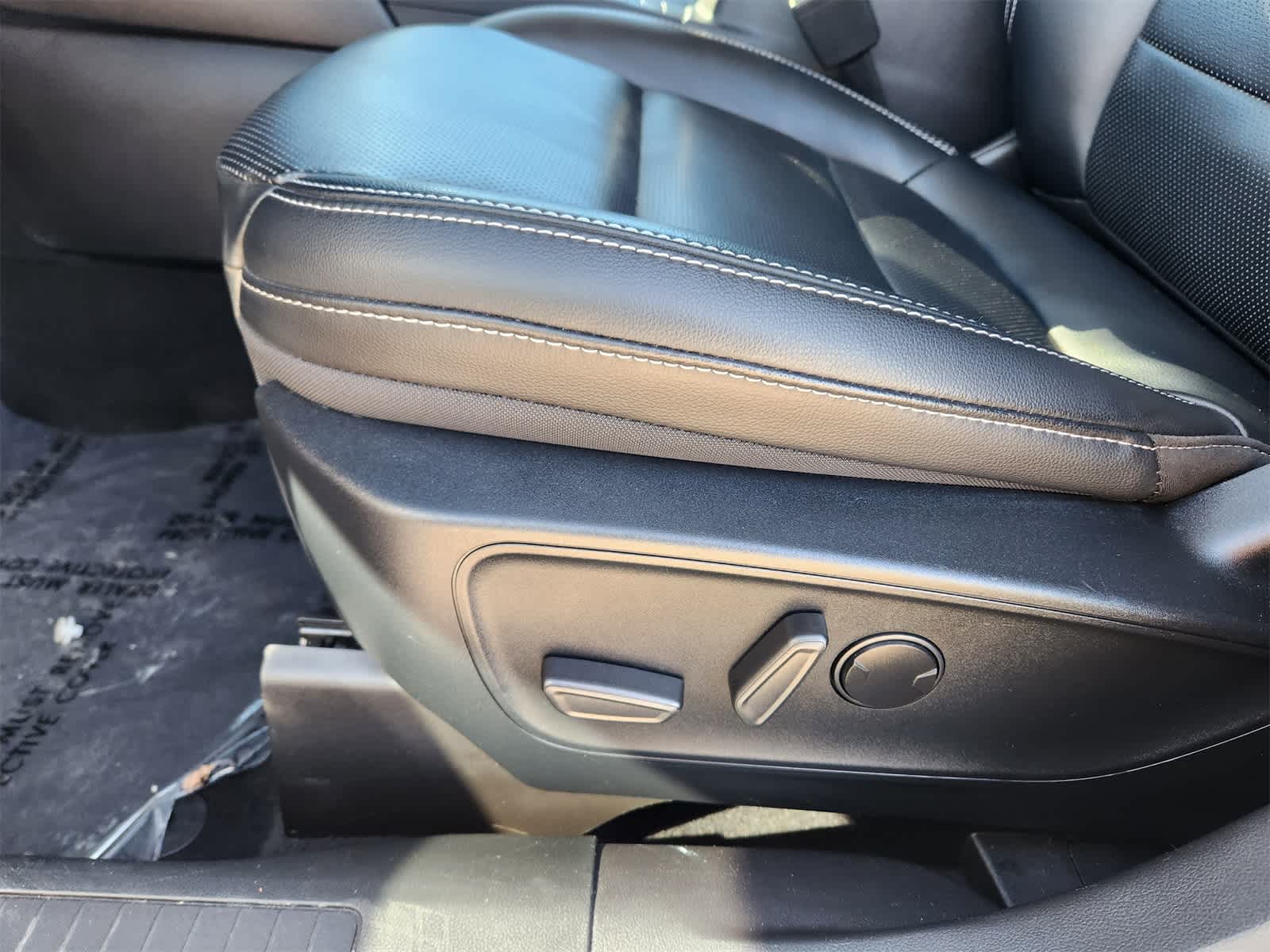 Thumbnail: 2021 Ford Escape - 22