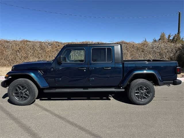 Thumbnail: 2025 Jeep Gladiator - 11