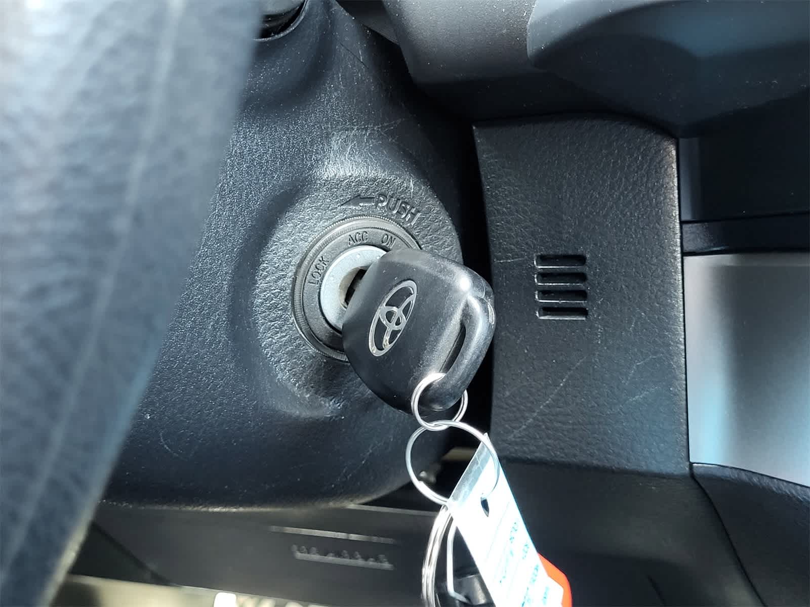 Thumbnail: 2022 Toyota Tacoma - 21