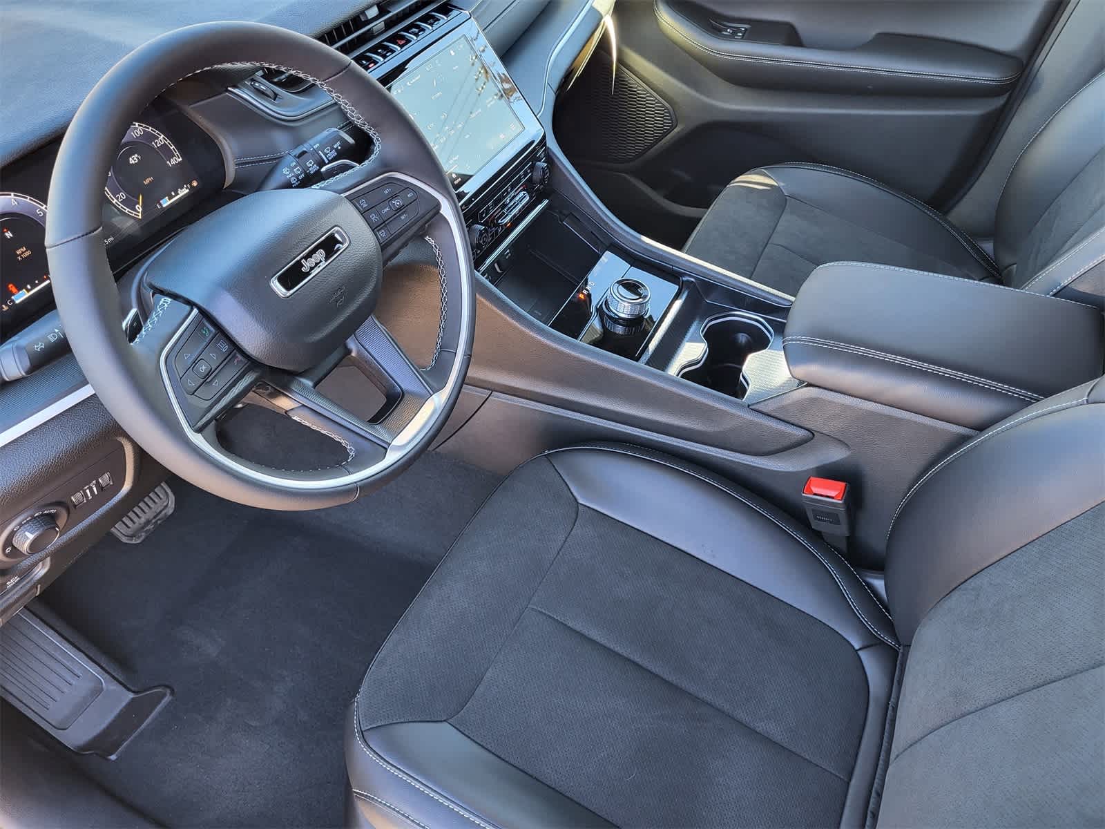 Thumbnail: 2025 Jeep Grand Cherokee L - 9