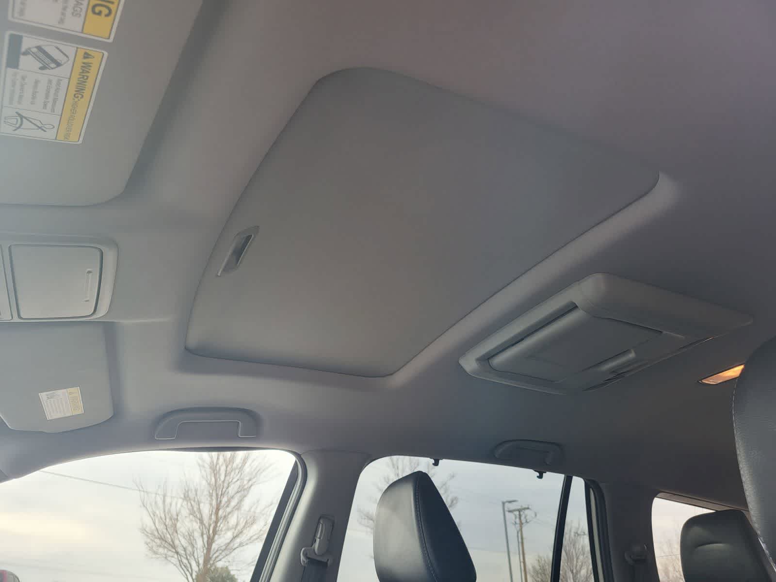 Thumbnail: 2018 Honda Pilot - 16