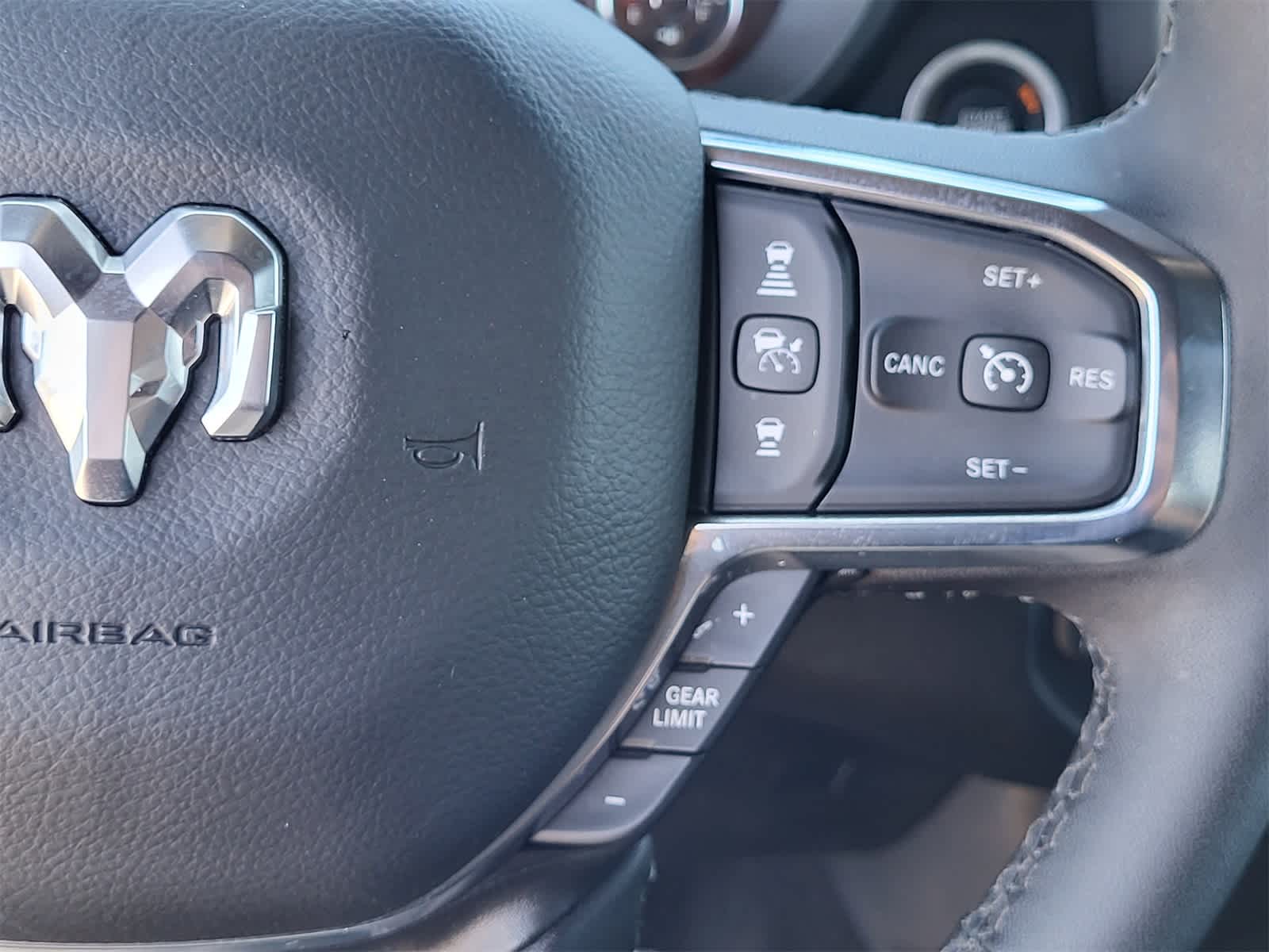 Thumbnail: 2025 RAM 1500 - 17