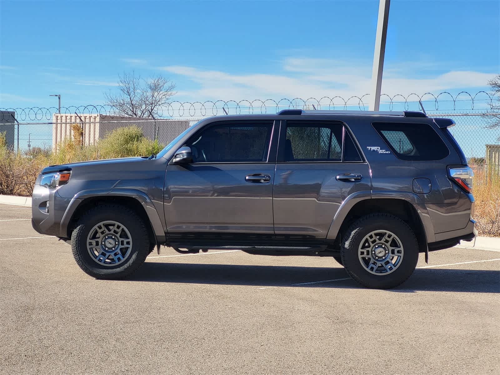2022 Toyota 4Runner SR5 photo 4