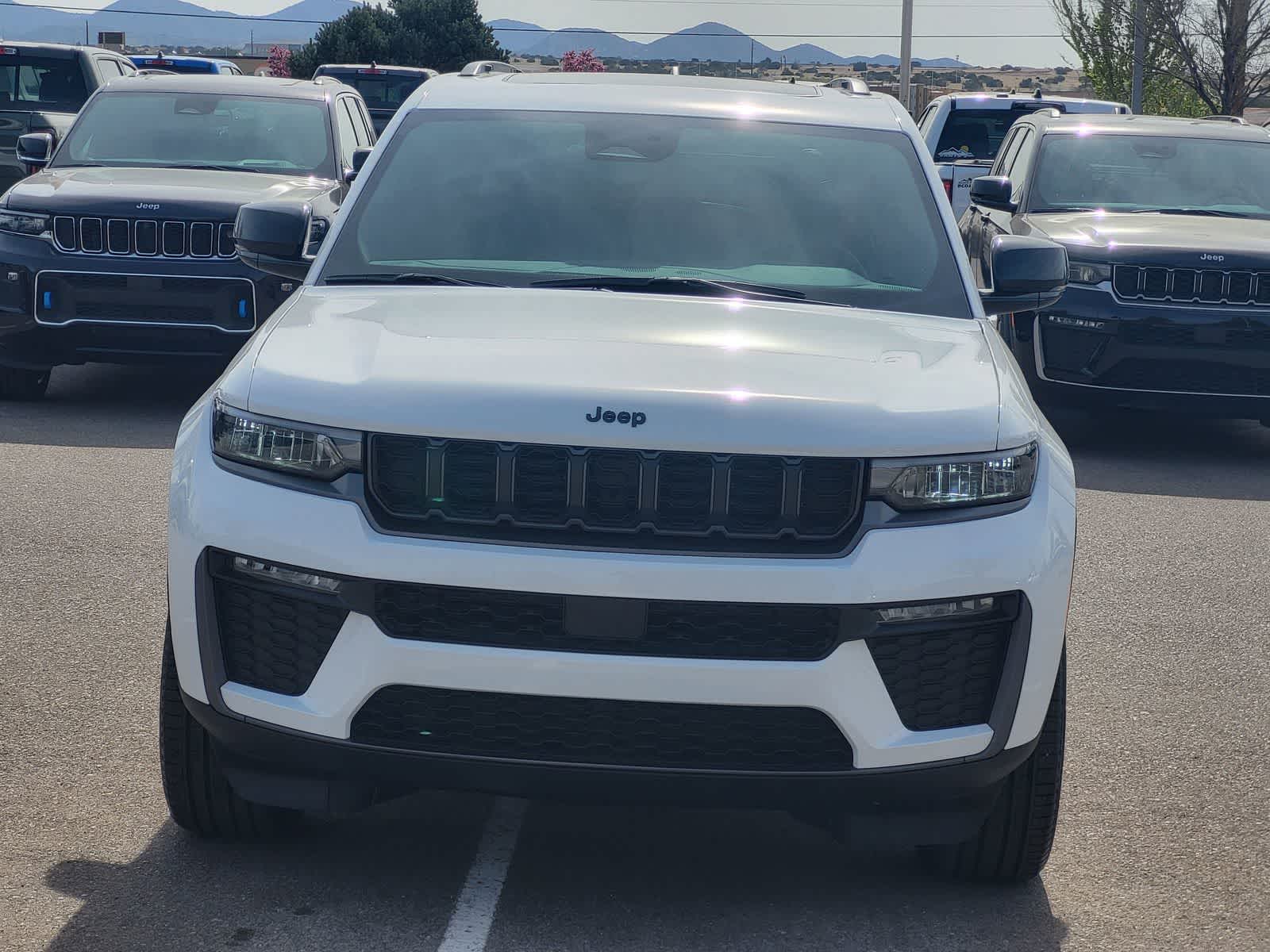 Thumbnail: 2026 Jeep Grand Cherokee - 2