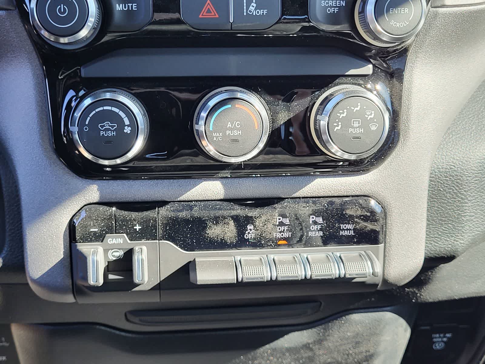 Thumbnail: 2026 RAM 1500 - 18