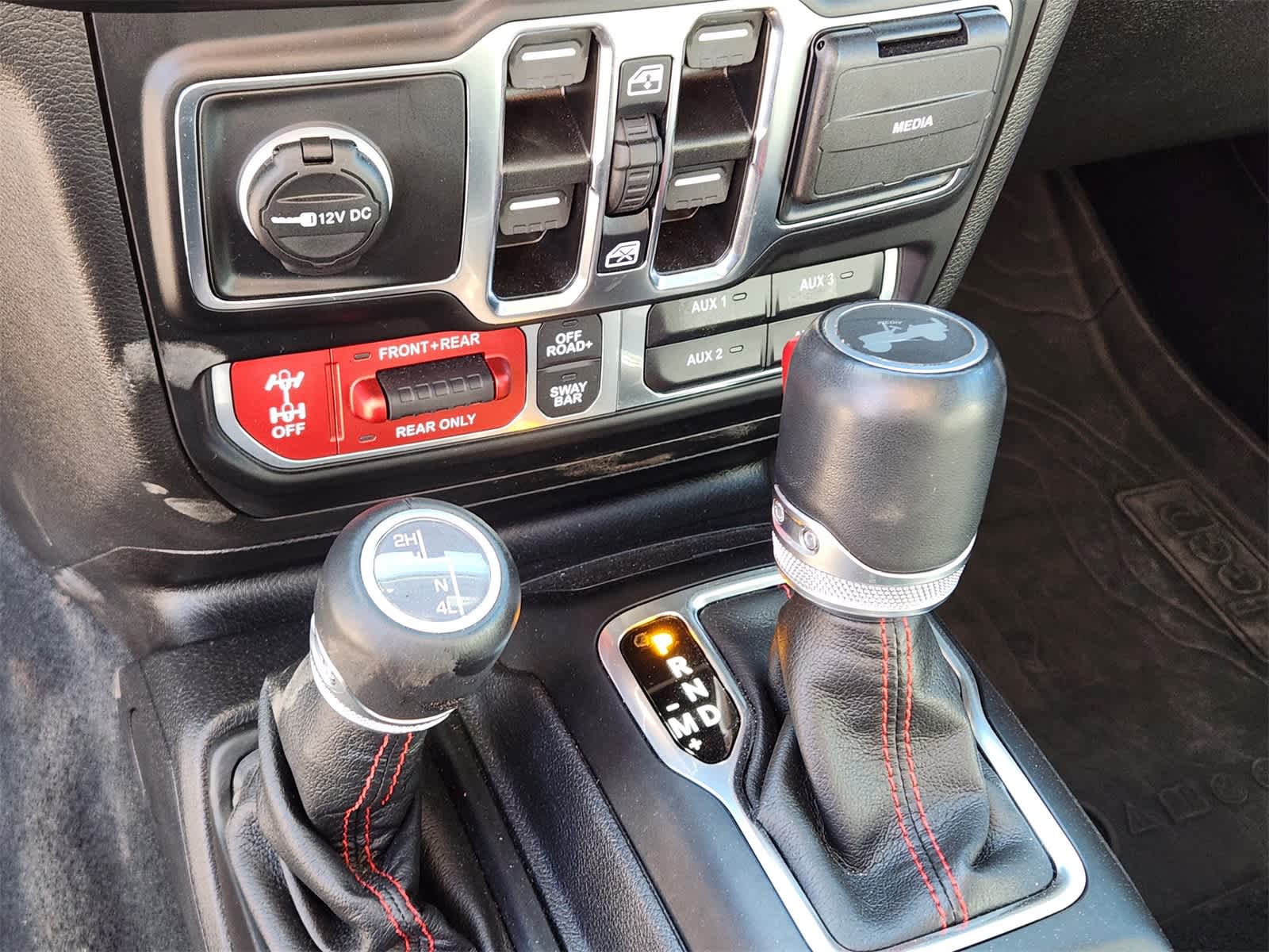 Thumbnail: 2022 Jeep Wrangler - 23