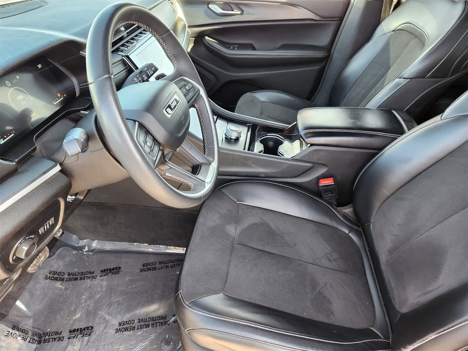 Thumbnail: 2023 Jeep Grand Cherokee - 21