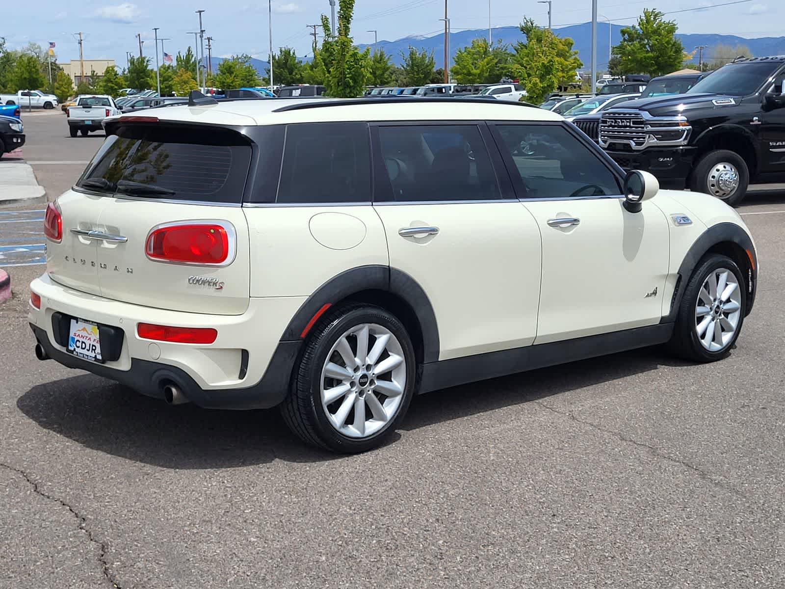 Thumbnail: 2017 MINI Cooper Clubman - 5