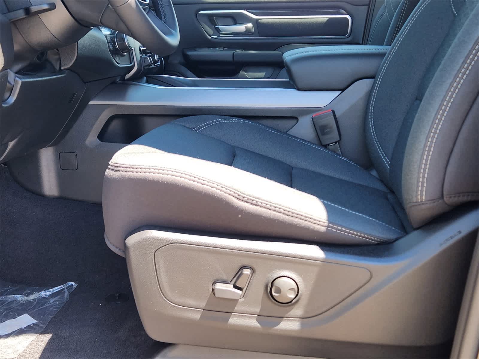 Thumbnail: 2026 RAM 1500 - 12