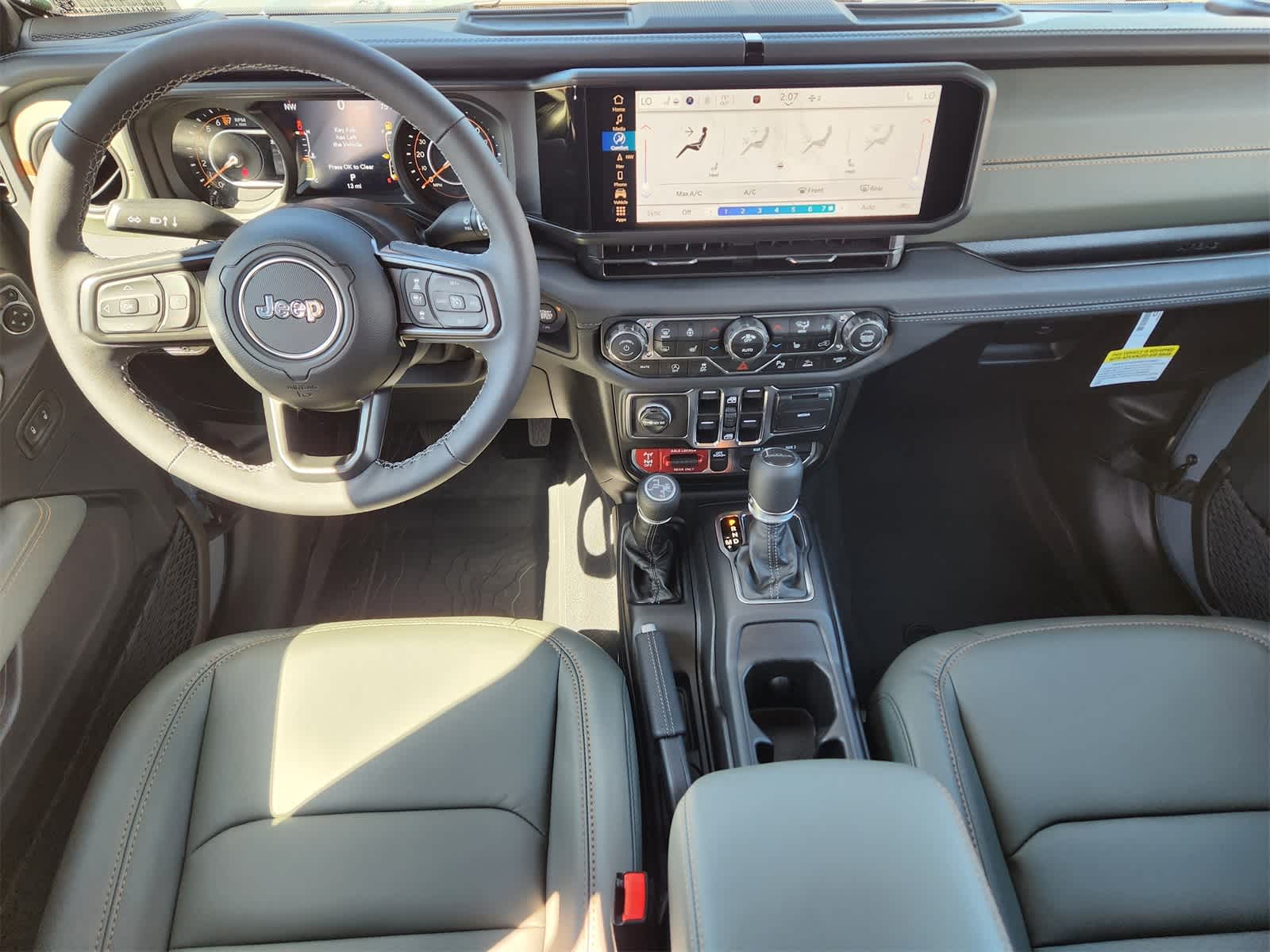 Thumbnail: 2025 Jeep Gladiator - 23