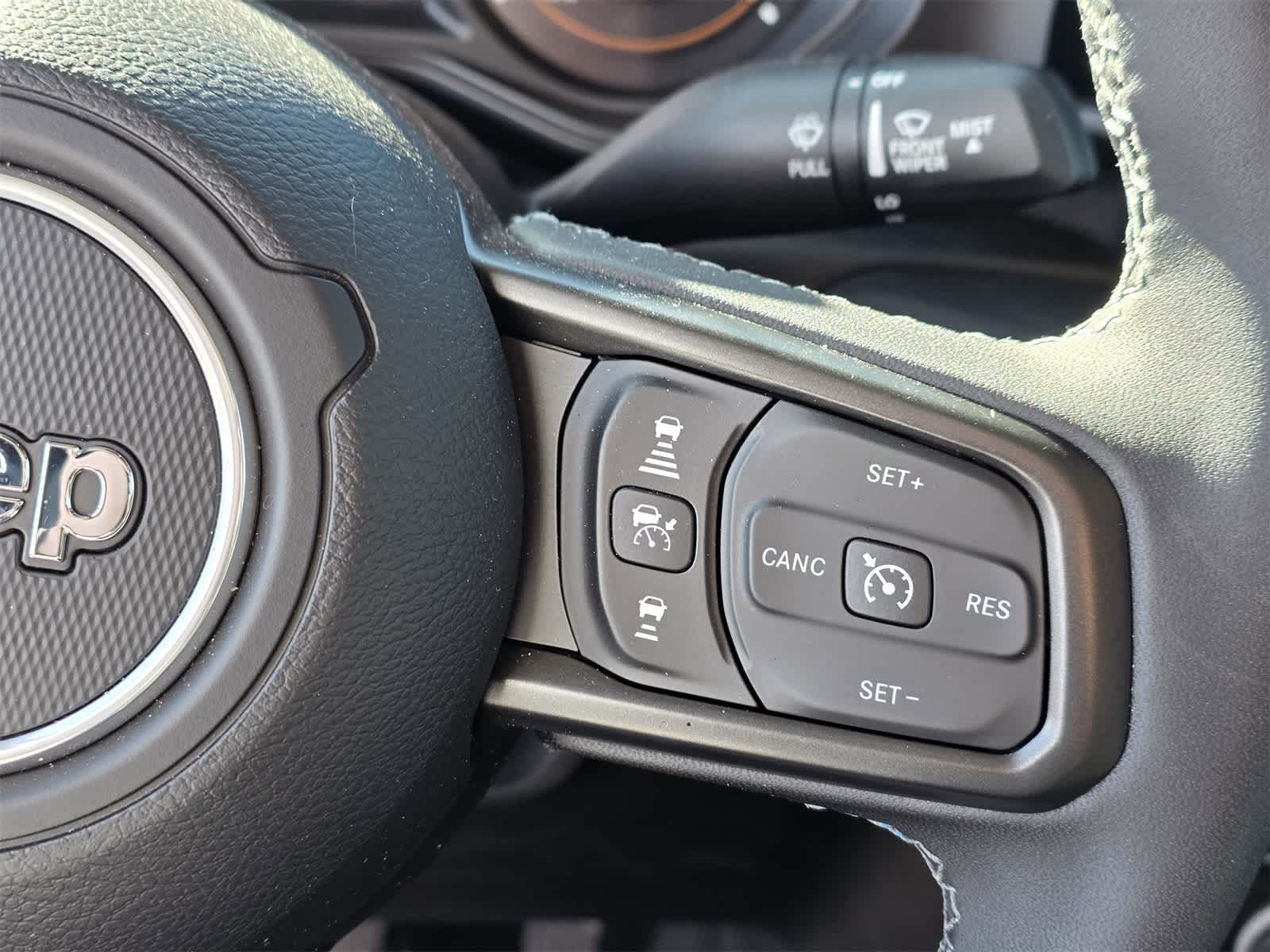 Thumbnail: 2025 Jeep Gladiator - 19