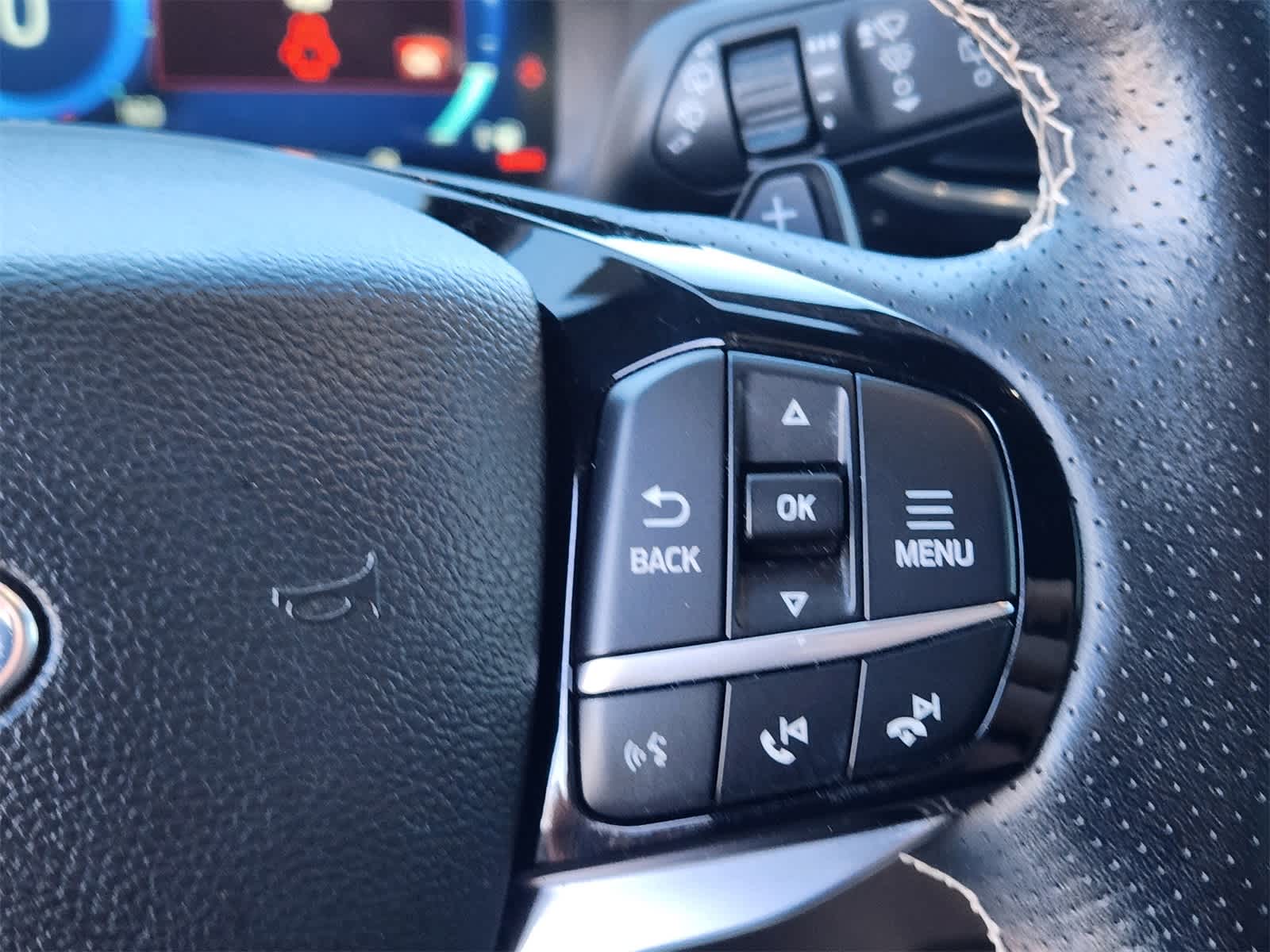 Thumbnail: 2022 Ford Explorer - 14