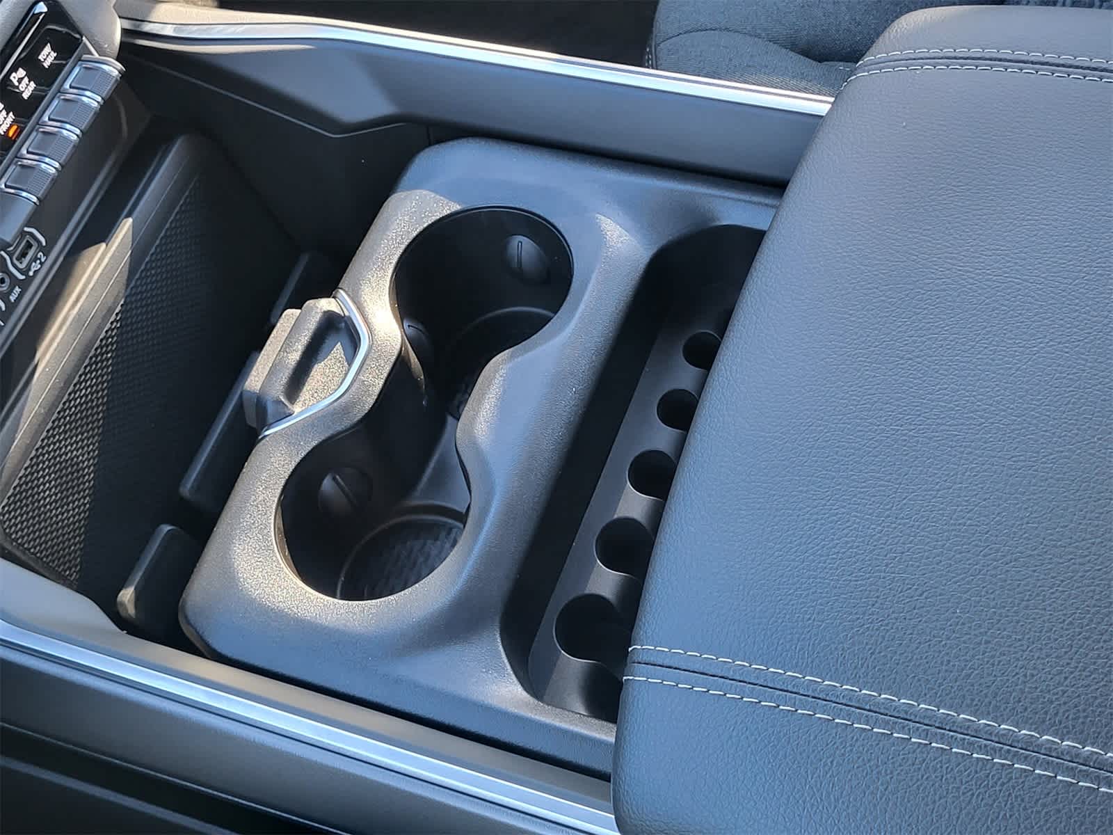 Thumbnail: 2026 RAM 1500 - 15