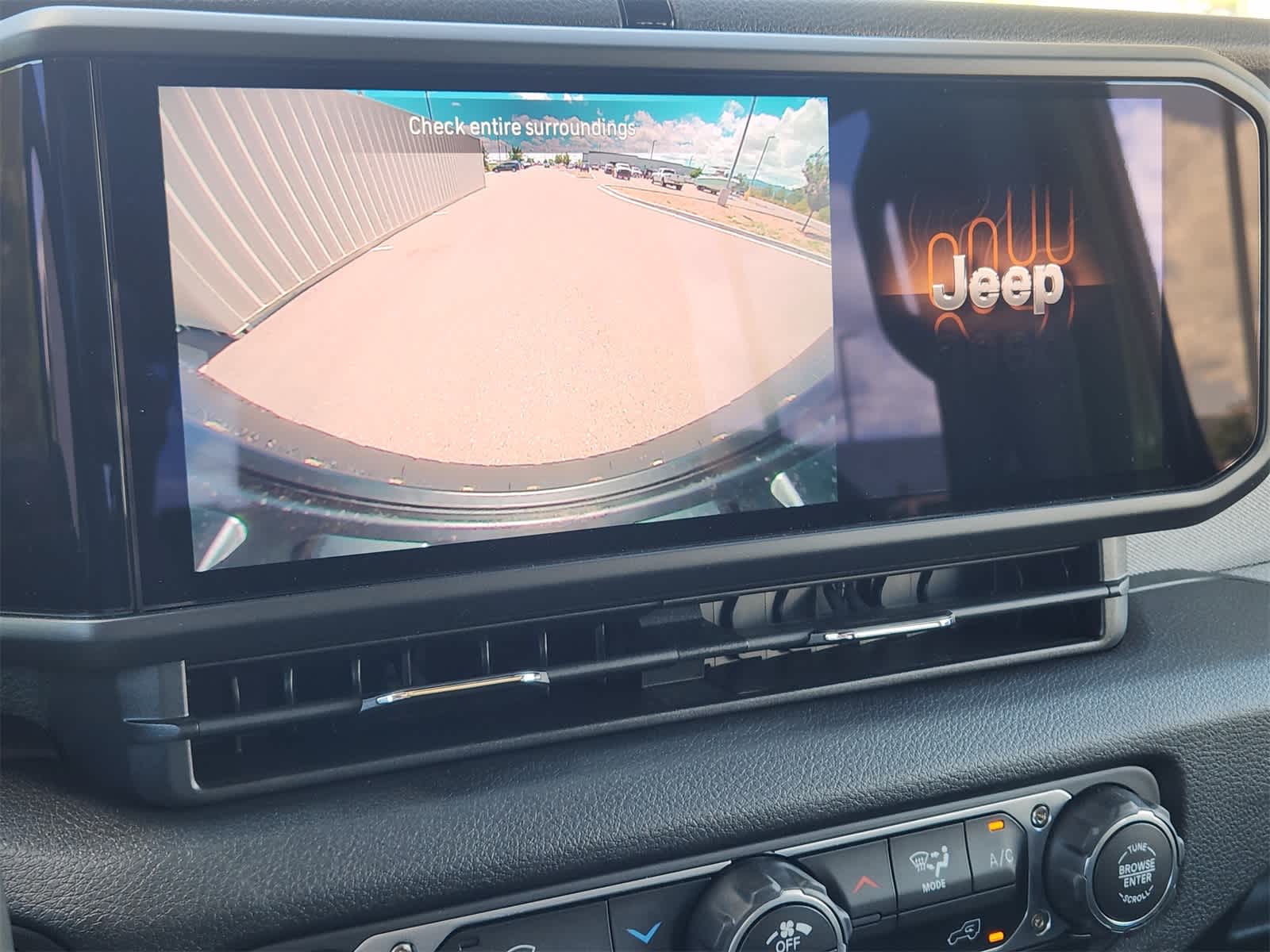 Thumbnail: 2025 Jeep Wrangler - 15