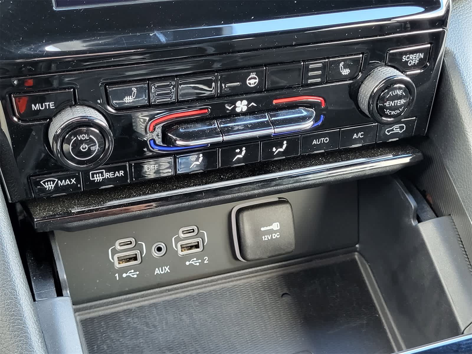 Thumbnail: 2024 Jeep Grand Cherokee - 18